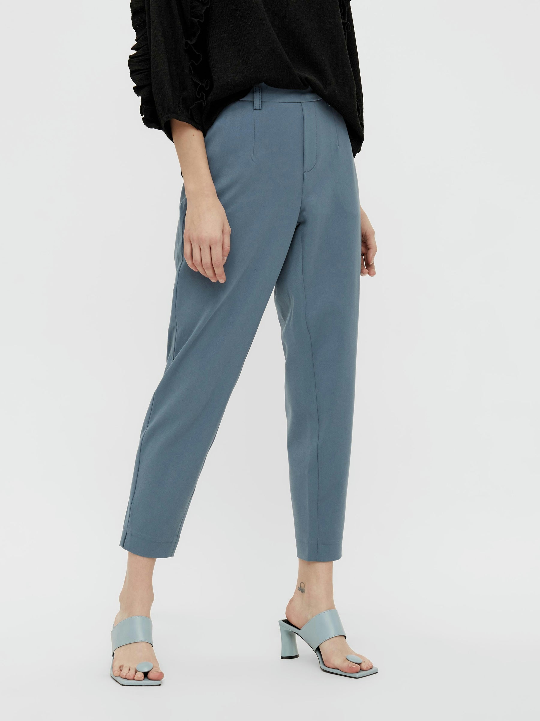 object-objlisa-slim-fit-hose-cropped-mit-stretch image 2