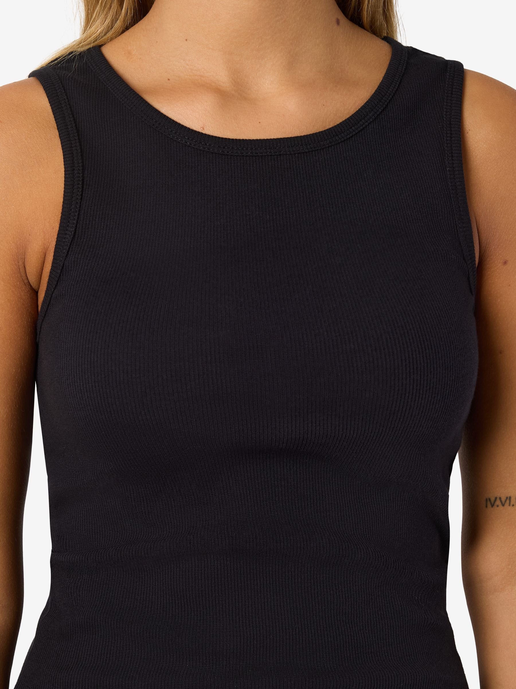 noisy-may-tops-tr-gertop-u-ausschnitt-ripp-slim-fit image 5