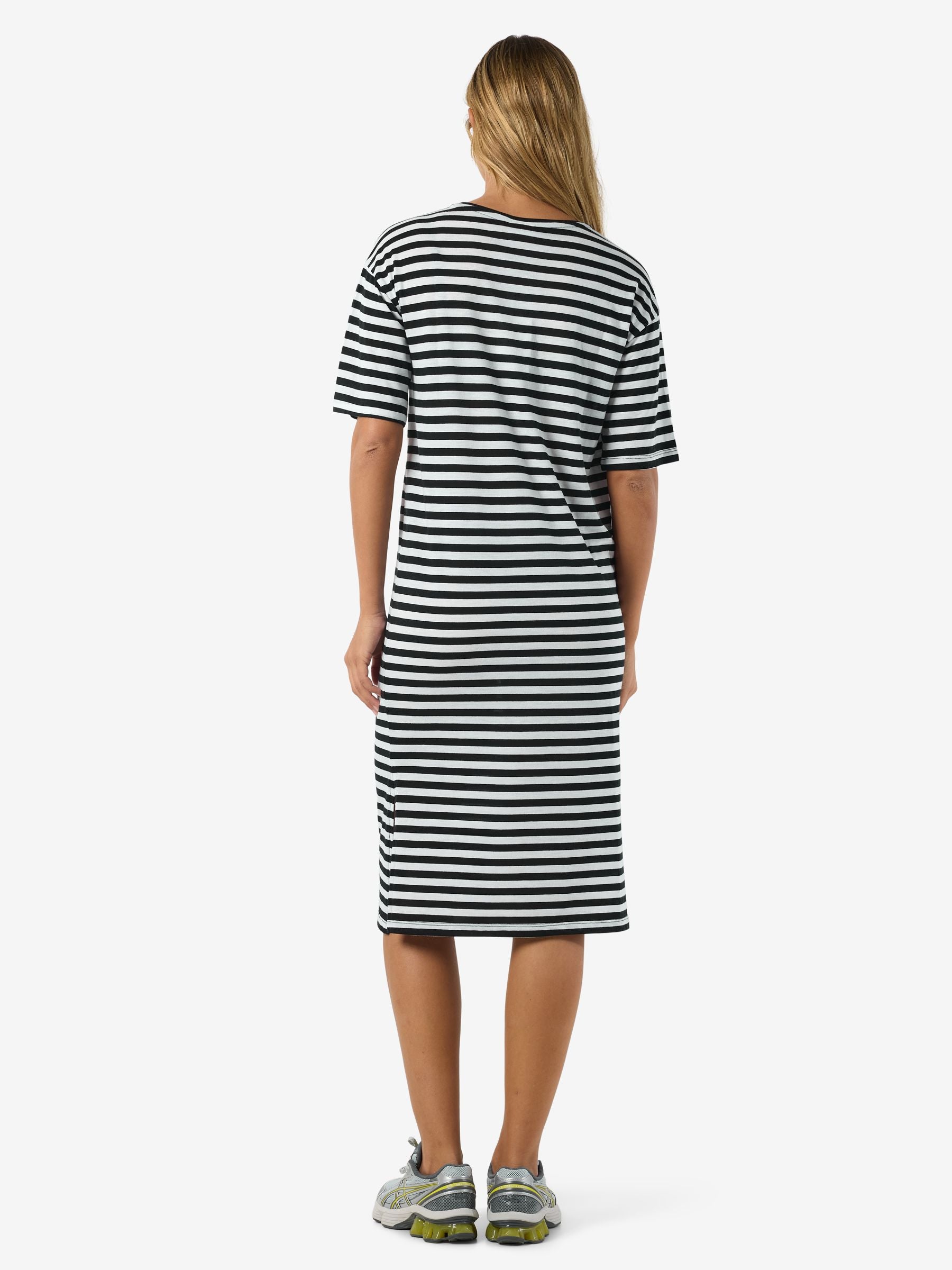 noisy-may-dresses-midikleid-kurzarm-baumwollmix-mit-schlitzen image 4