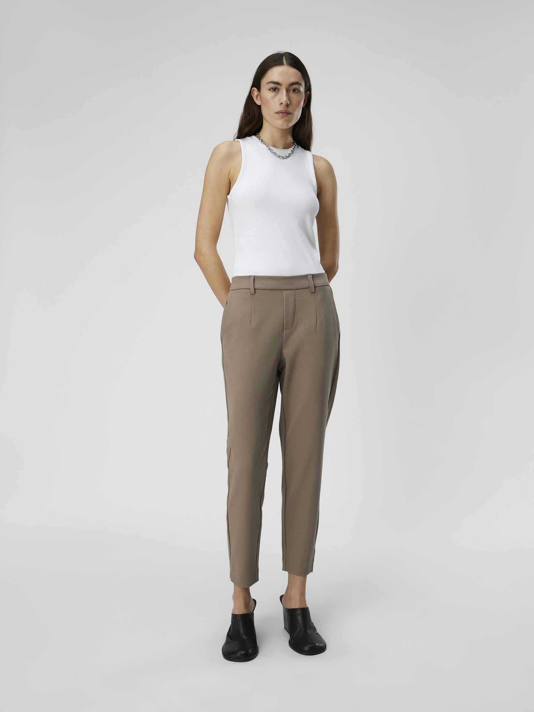 object-objlisa-hose-cropped-slim-fit-stretch-3 image 4