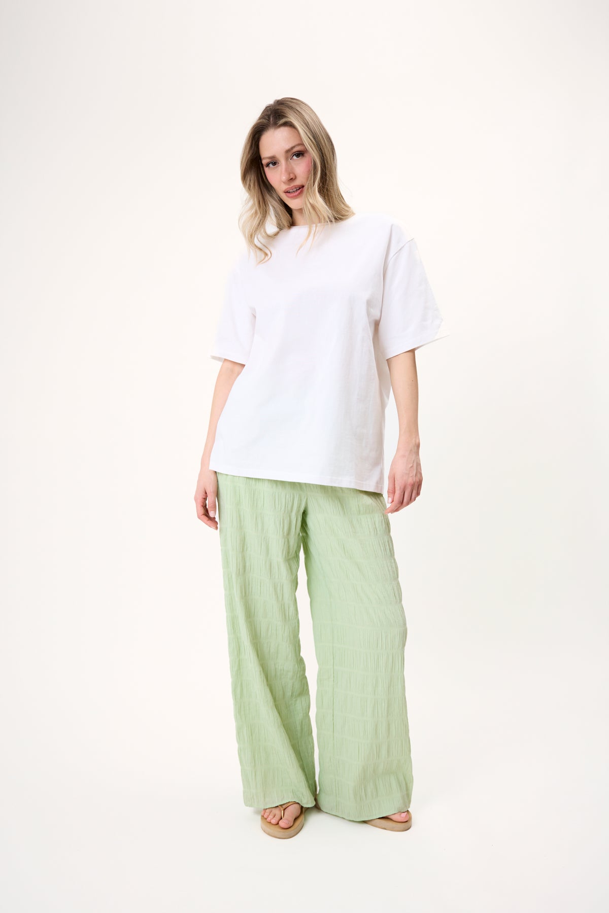 oh-april-bf-t-shirt-flower-white-baumwolle-oversized image 6