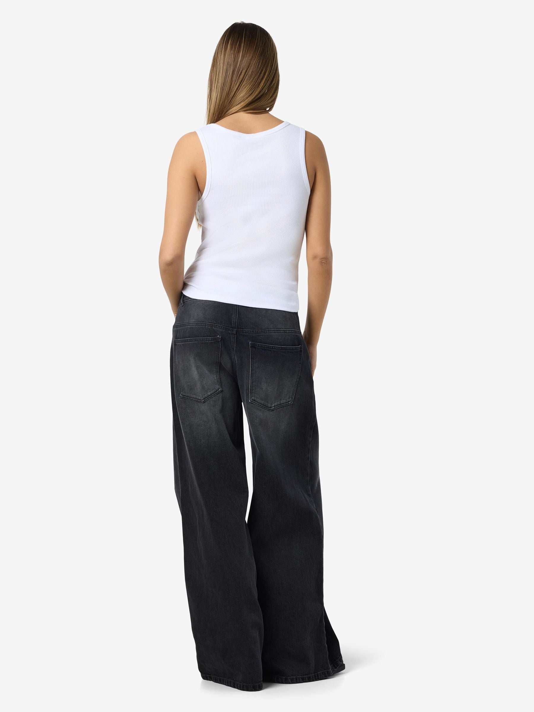 noisy-may-nmmaya-top-u-ausschnitt-ripp-slim-fit-6 image 4