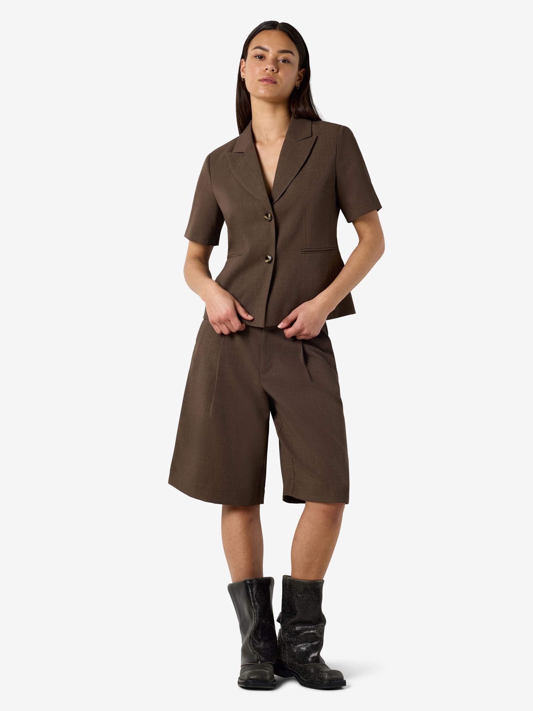 noisy-may-blazer-damen-kurzarm-tailliert-revers image 4