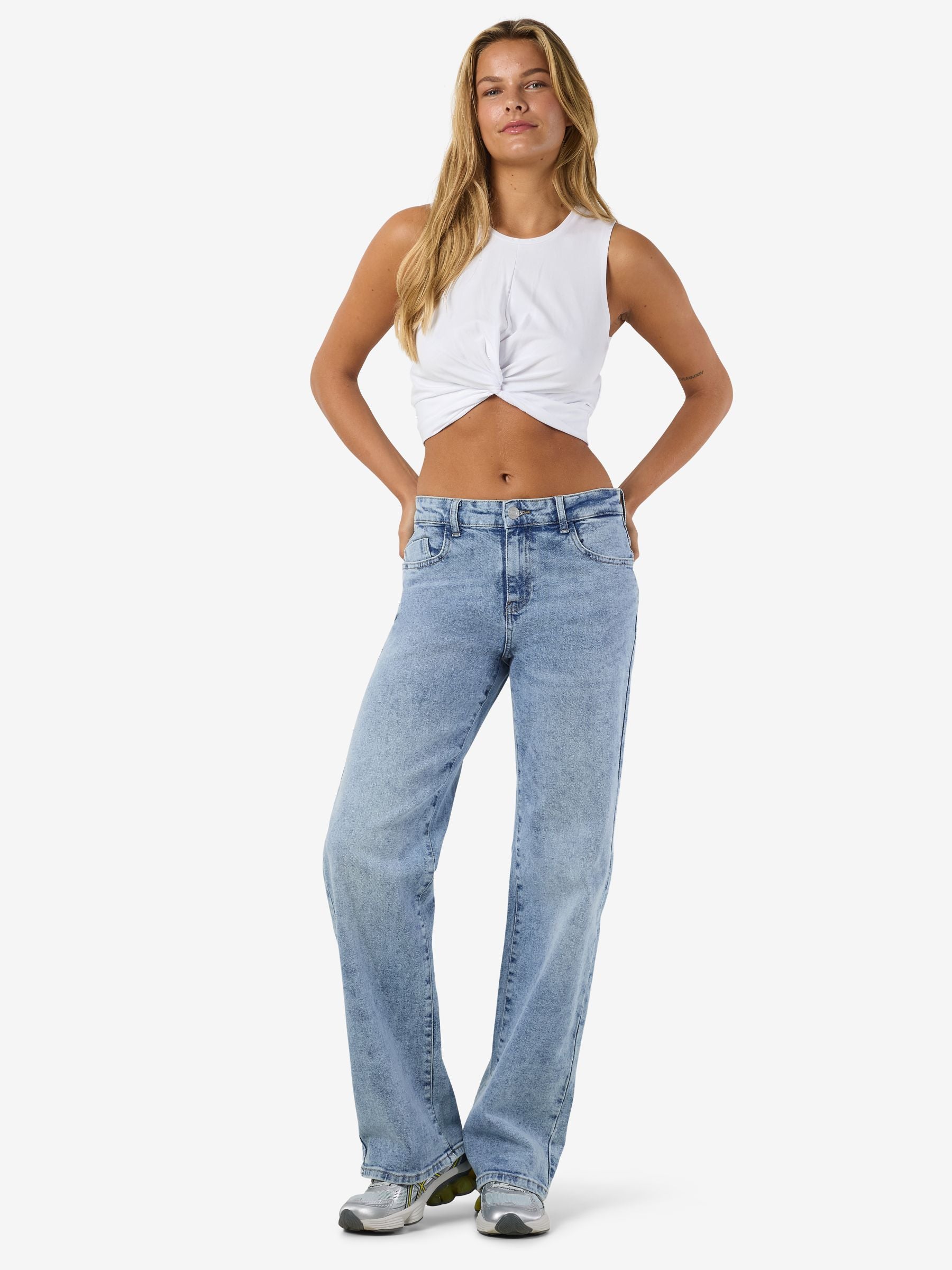 noisy-may-cropped-top-rmelloses-top-mit-knoten image 4