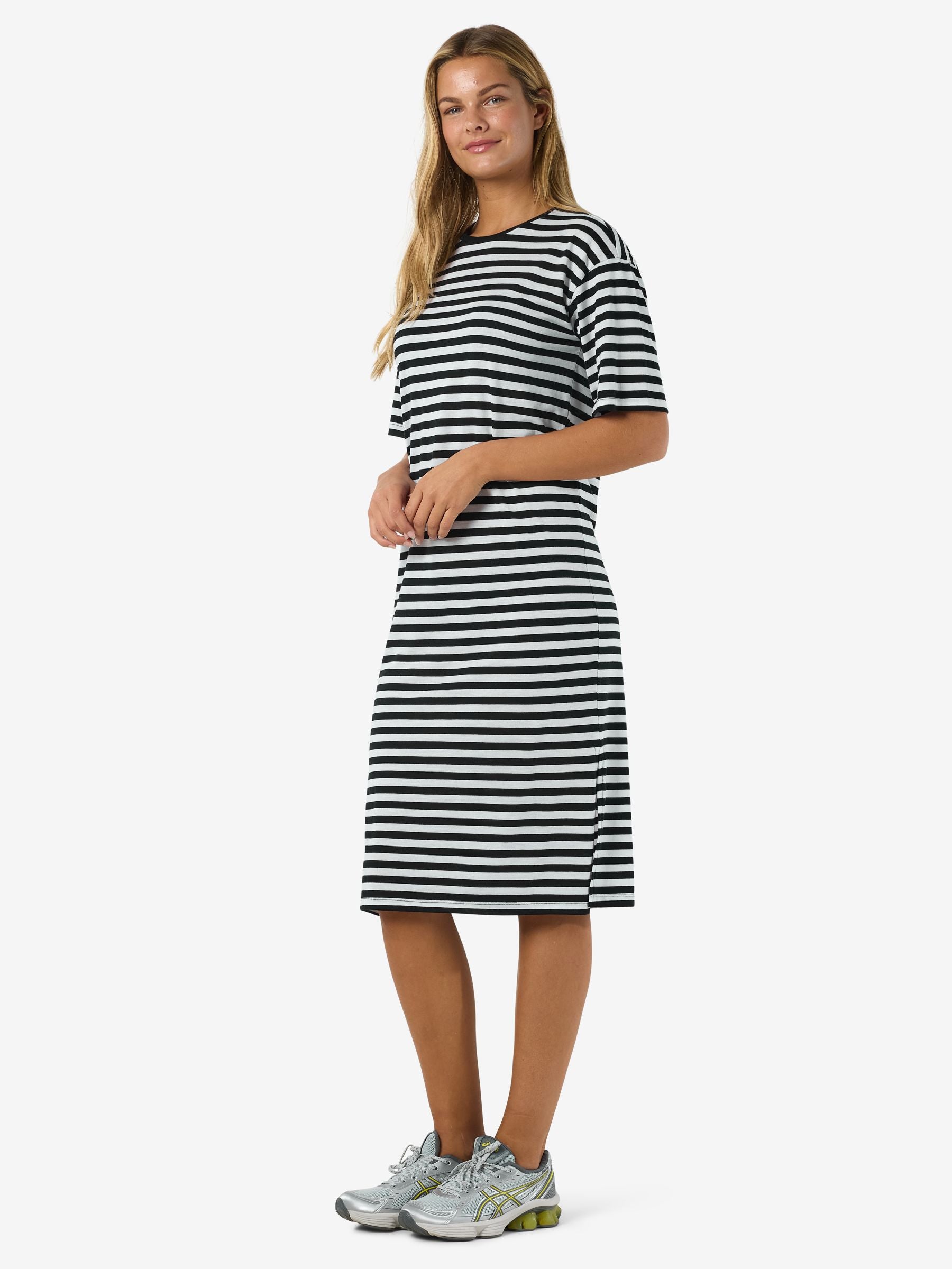 noisy-may-dresses-midikleid-kurzarm-baumwollmix-mit-schlitzen image 3