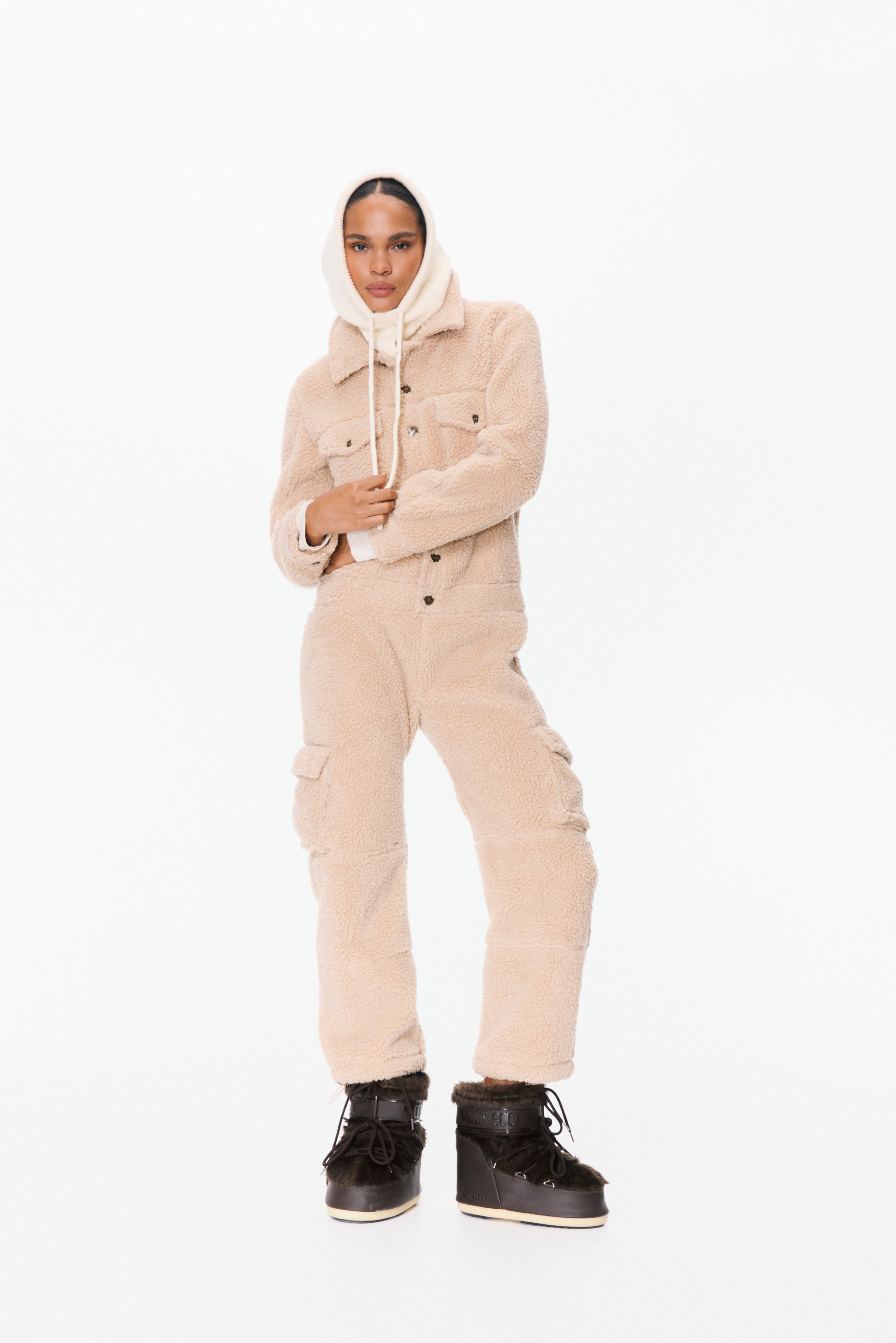 onepiece-bear-with-me-jumpsuit-overall-light-beige-teddy image 8