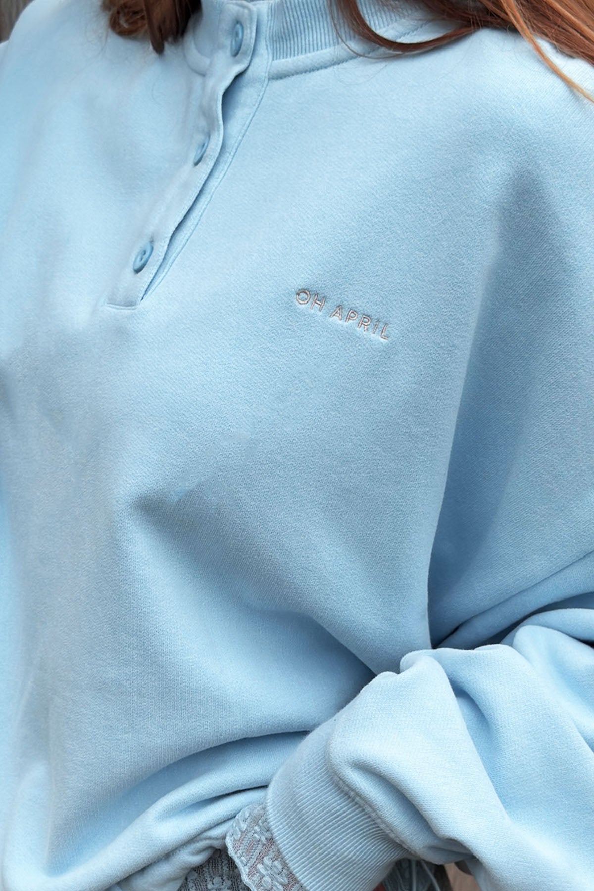 oh-april-boxy-sweatshirt-sky-blue-baumwolle-kordelzug image 3