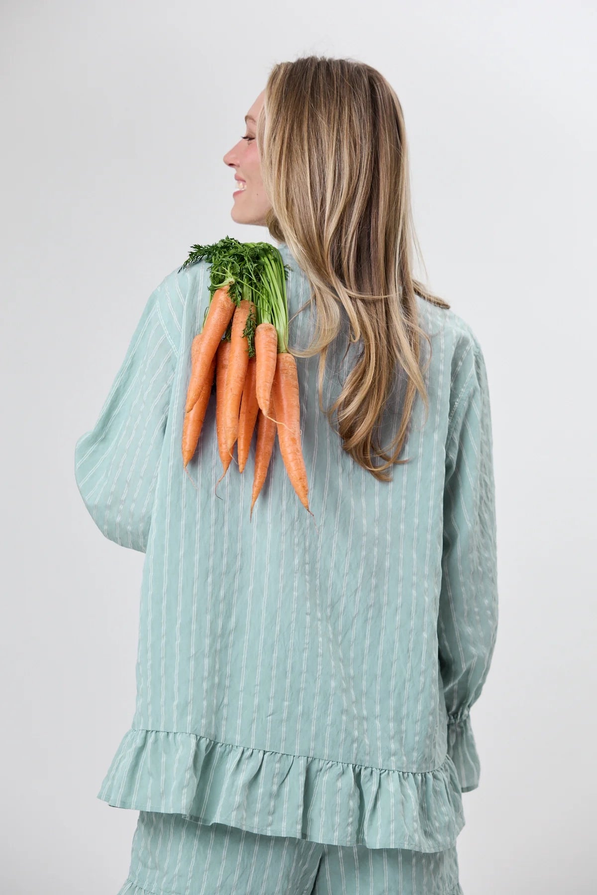 oh-april-selina-blouse-sage-bluse-r-schen-oversized image 6