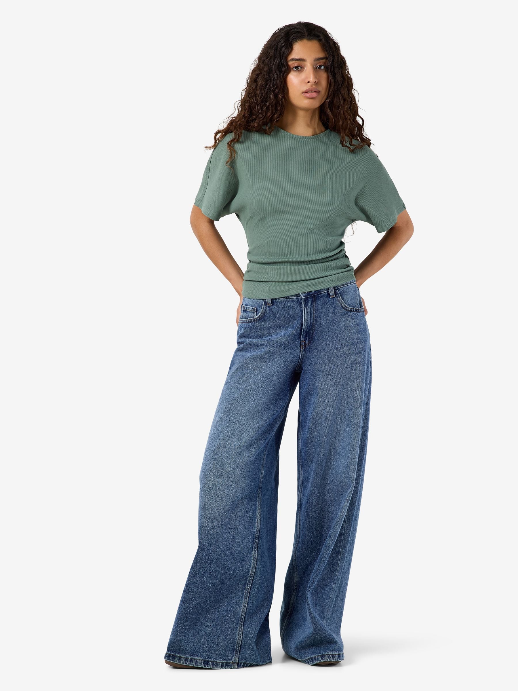 noisy-may-abbi-t-shirt-bio-baumwolle-regular-fit image 4