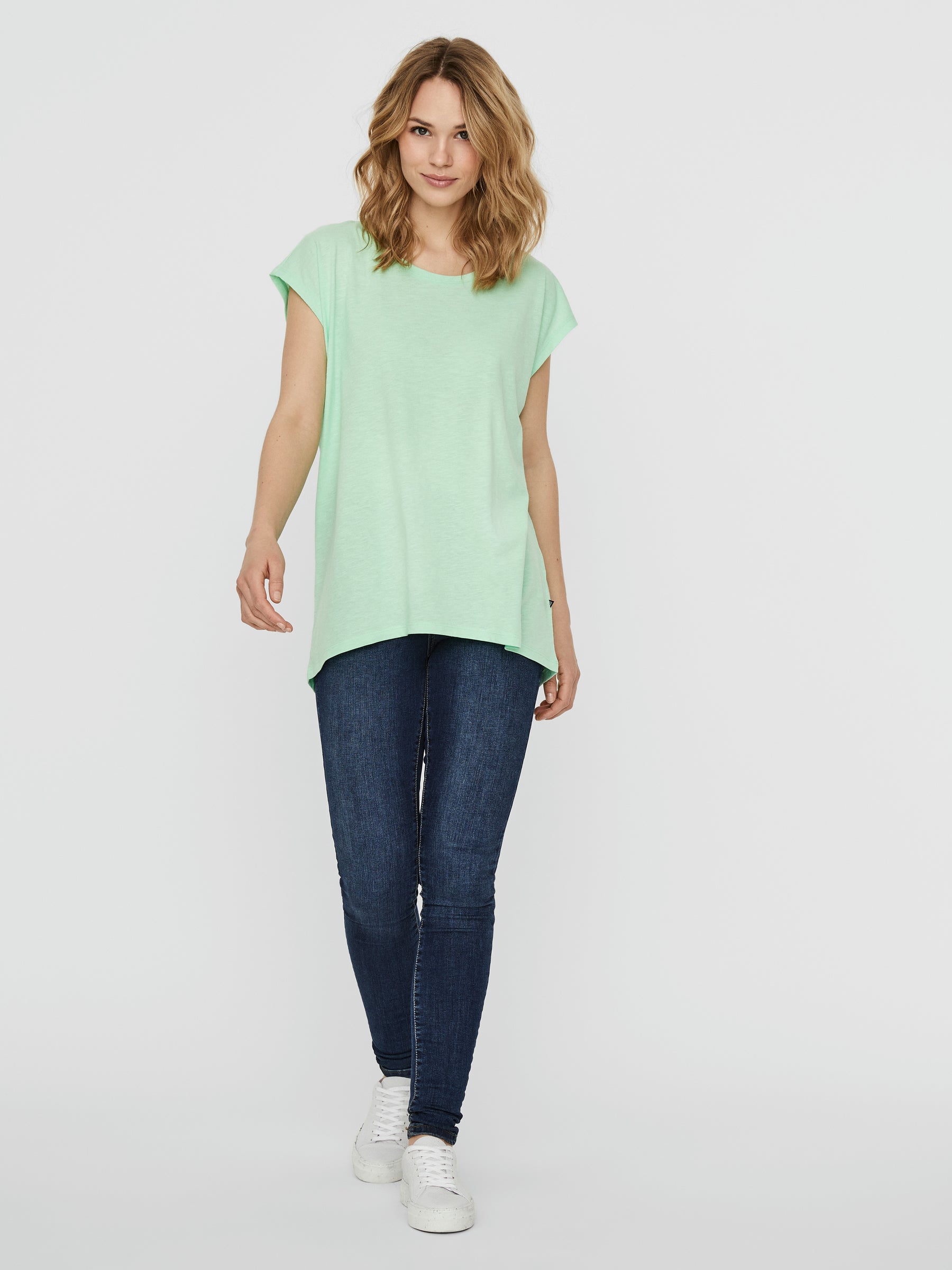 noisy-may-tops-t-shirts-camiseta-t-shirt-damen-locker image 4