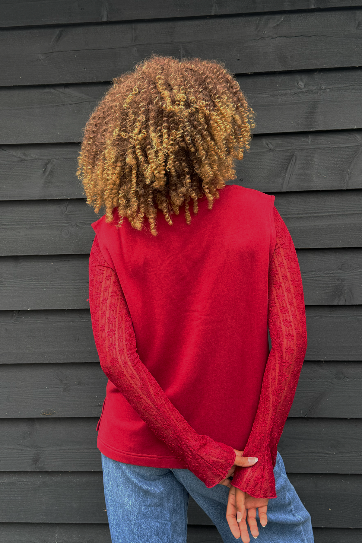 oh-april-sweat-weste-cherry-red-v-ausschnitt-baumwolle image 5