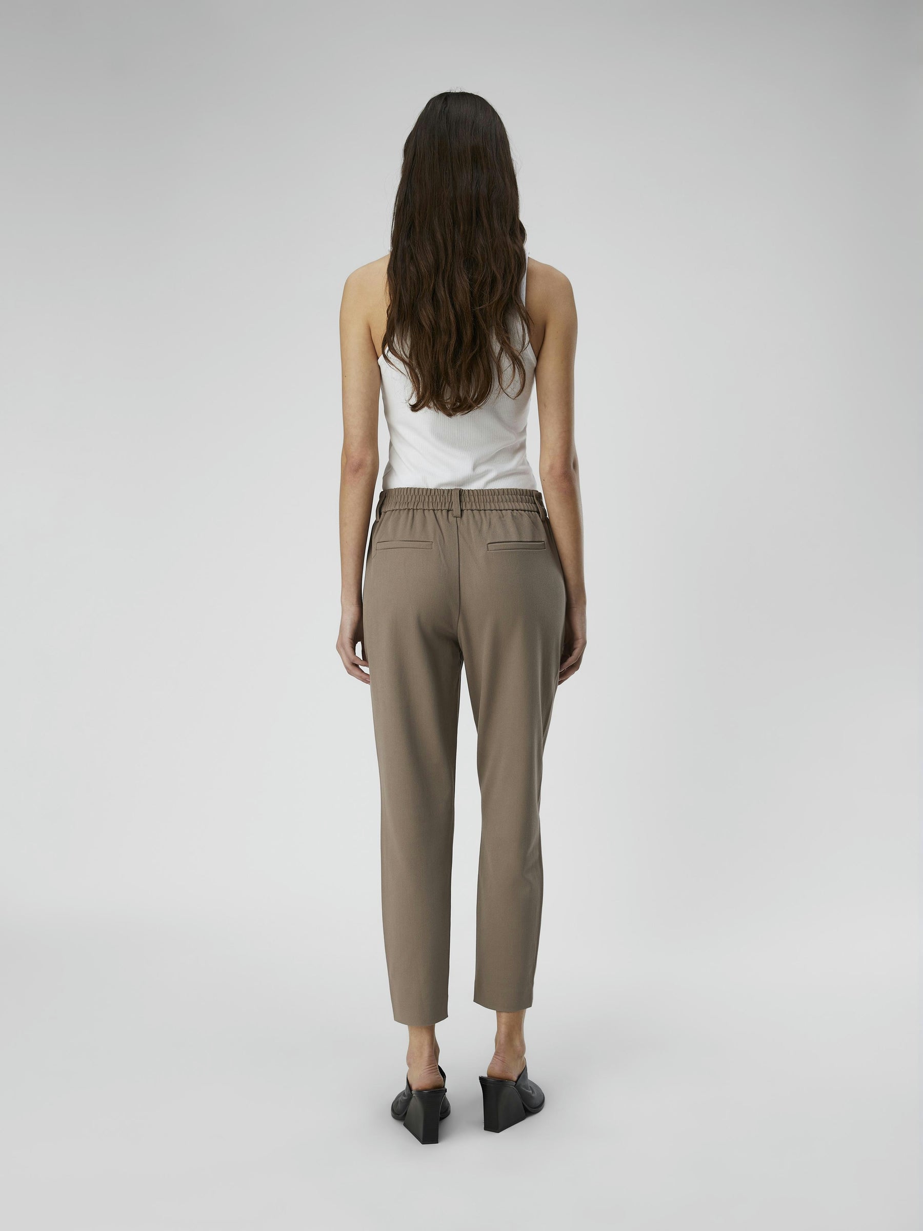 object-objlisa-hose-cropped-slim-fit-stretch-3 image 3