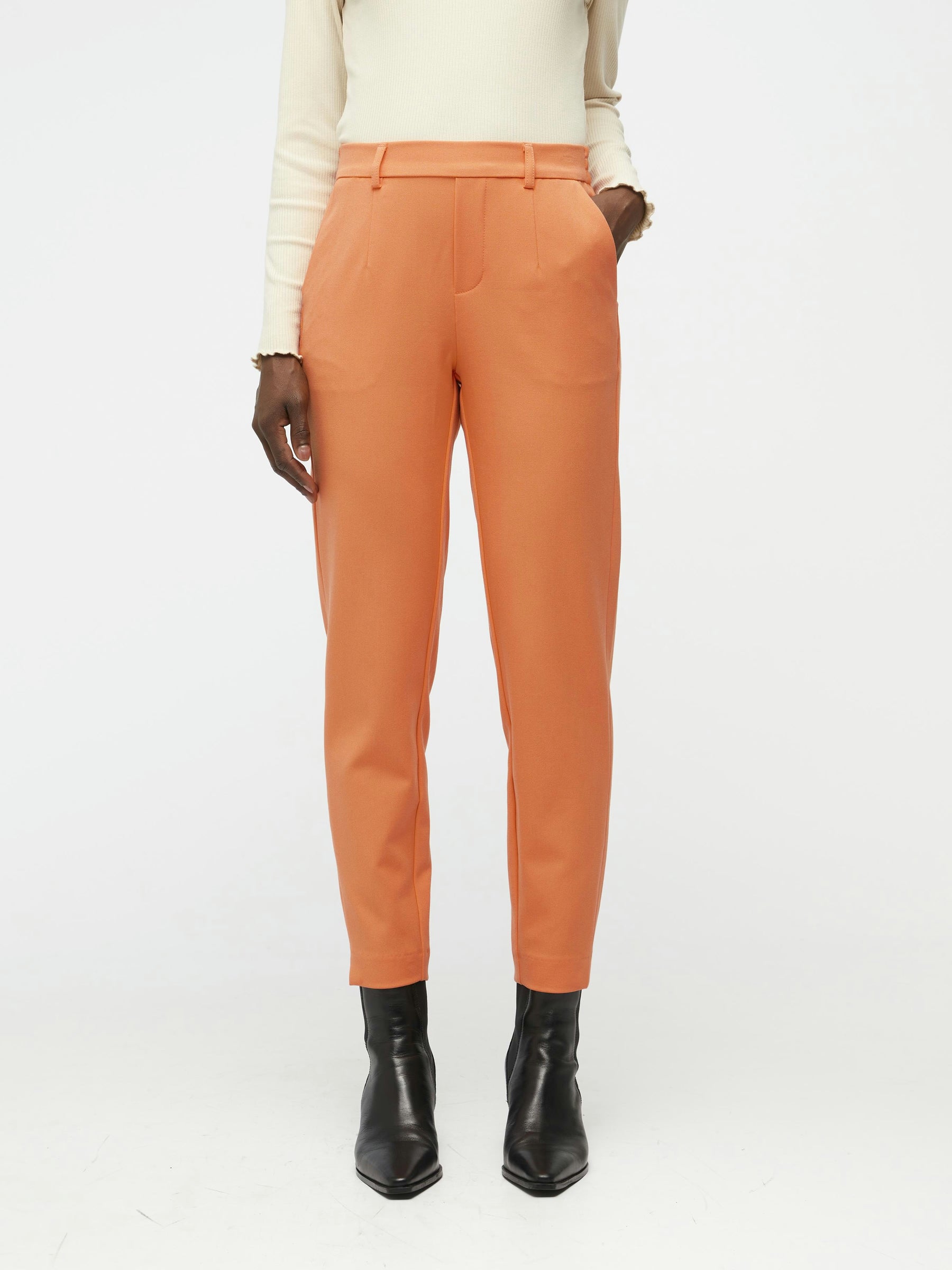 object-objlisa-slim-cropped-hose-bundfalten-schwarz image 2