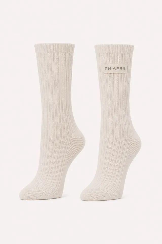 oh-april-stricksocken-off-white-socken-zopfmuster image 1
