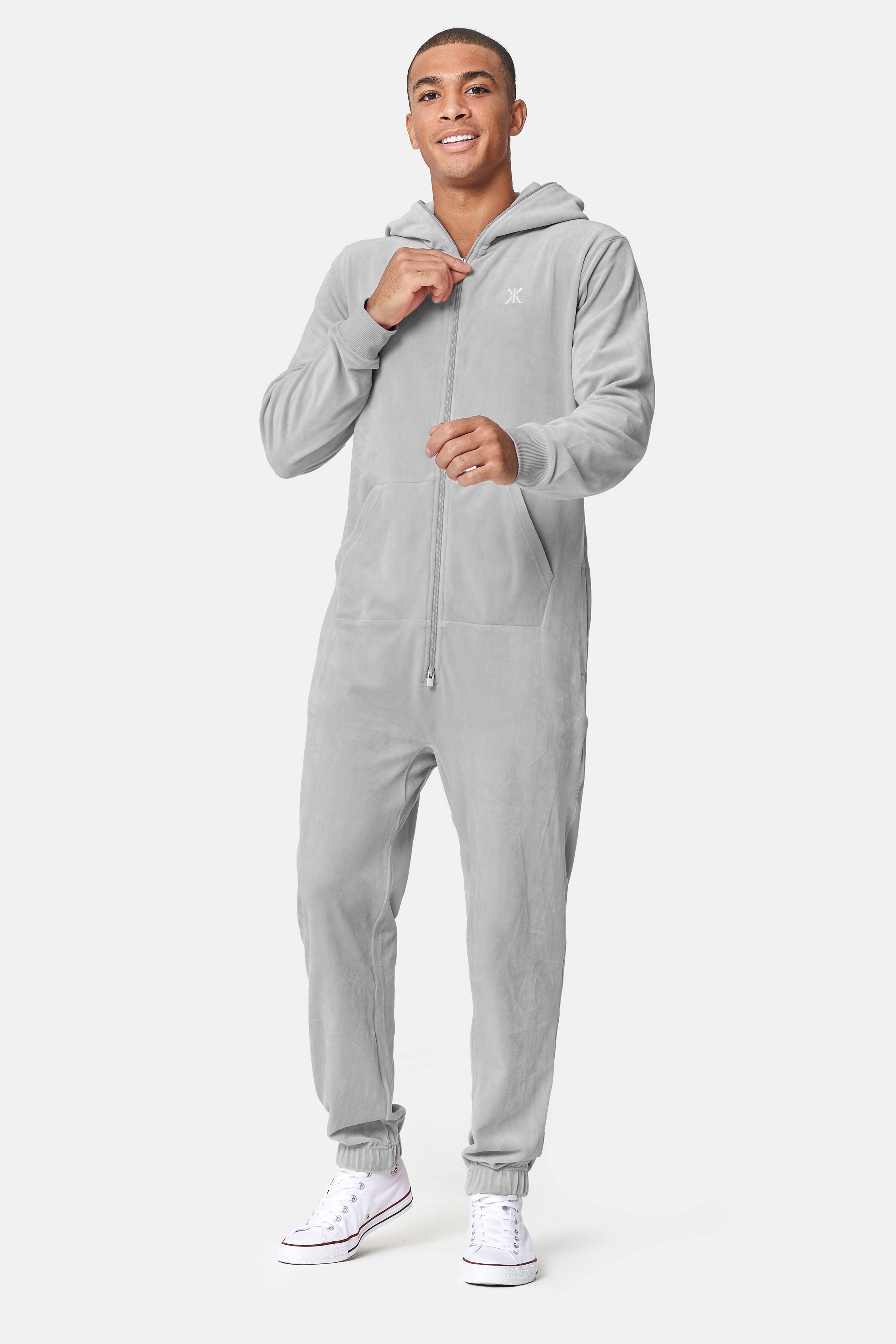 onepiece-original-velvet-jumpsuit-hellgrau-samt image 2