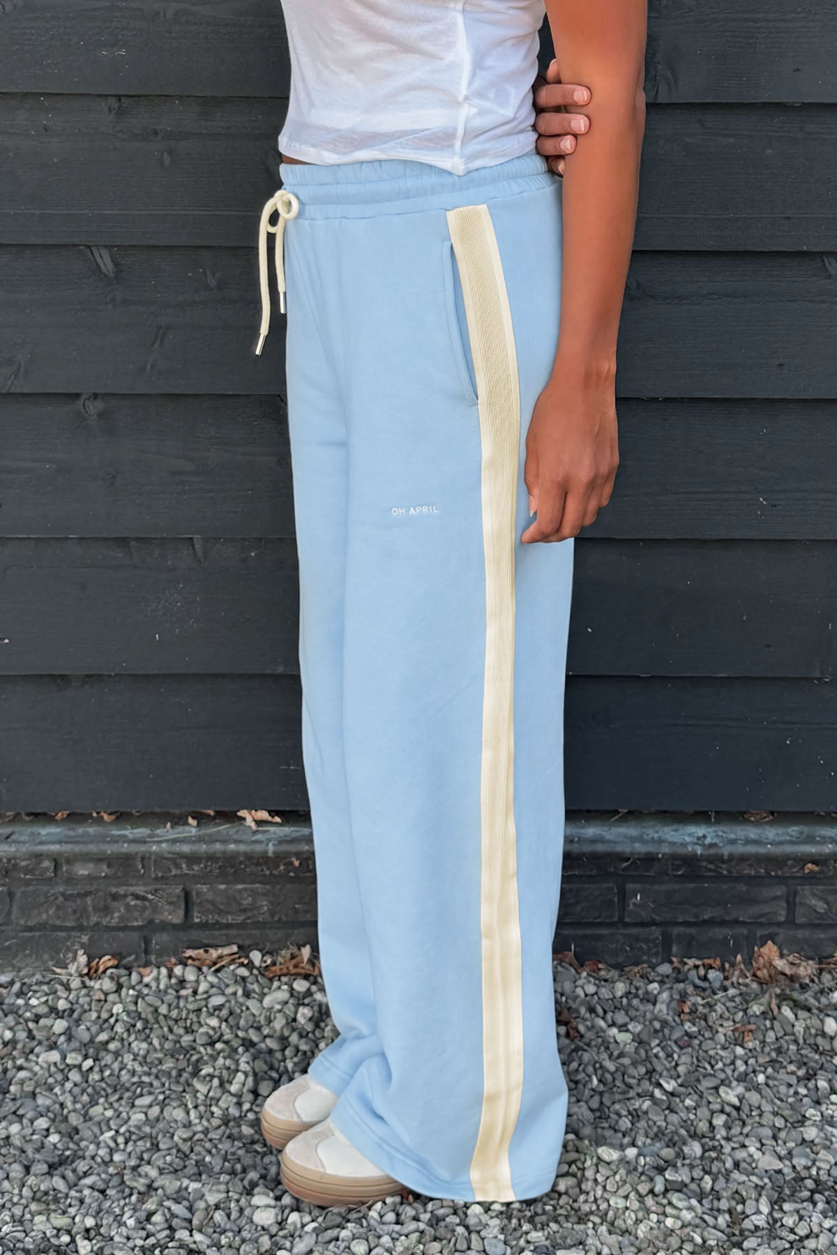 oh-april-kael-sweatpants-sky-blue-baumwolle-streifen image 3