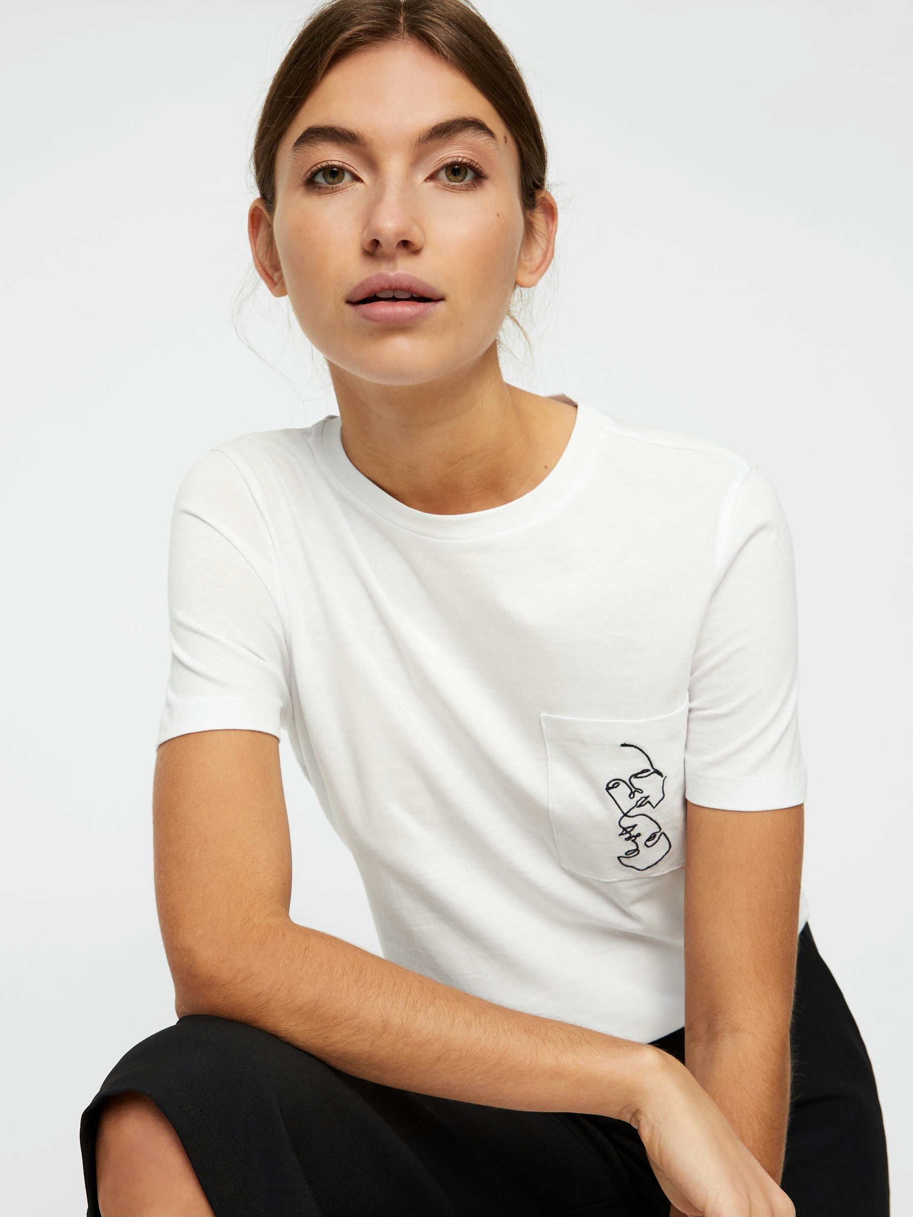 noisy-may-regular-fit-t-shirt-mit-brusttasche-stickerei image 6