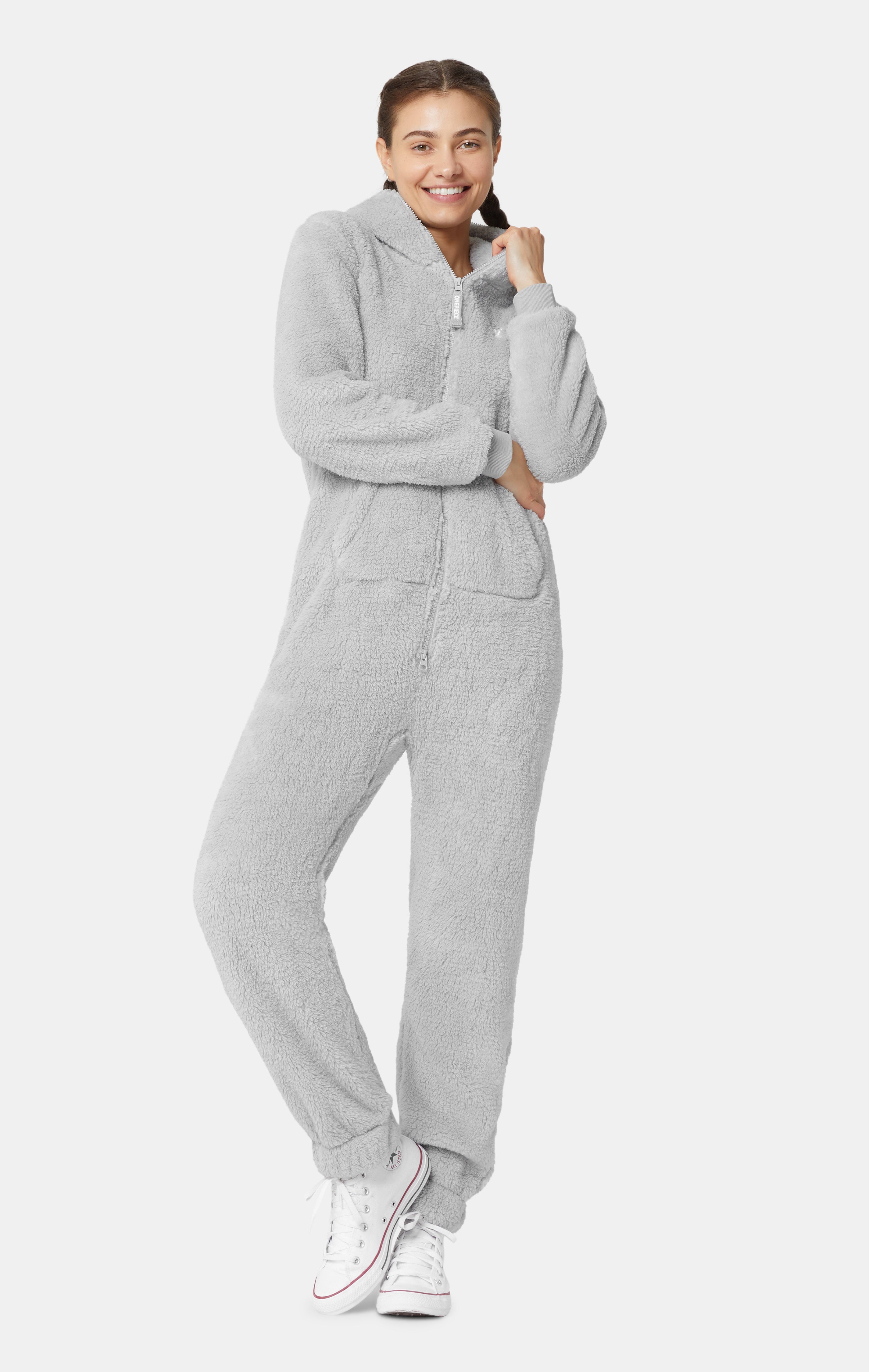 onepiece-the-puppy-jumpsuit-hellgrau-fleece image 2