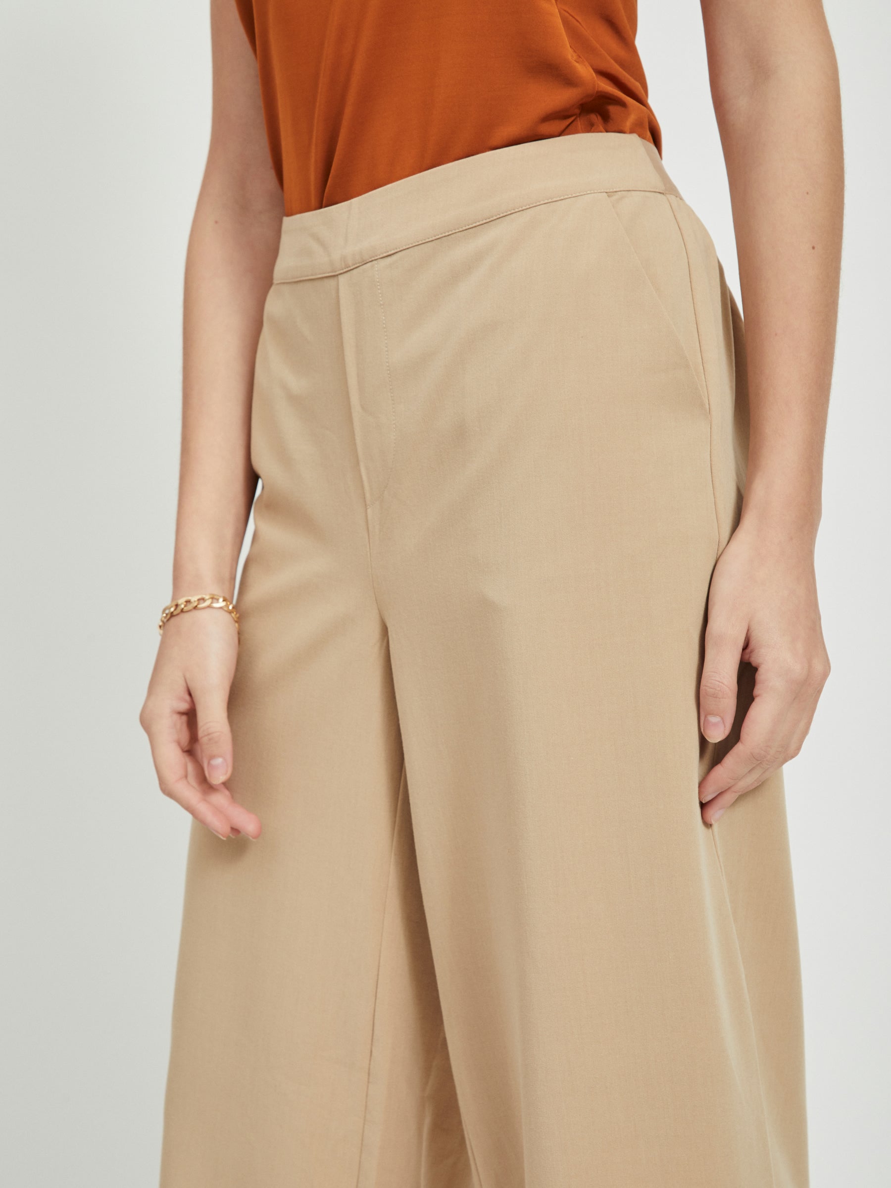 object-culotte-damen-hose-cropped-mit-weitem-schnitt image 6