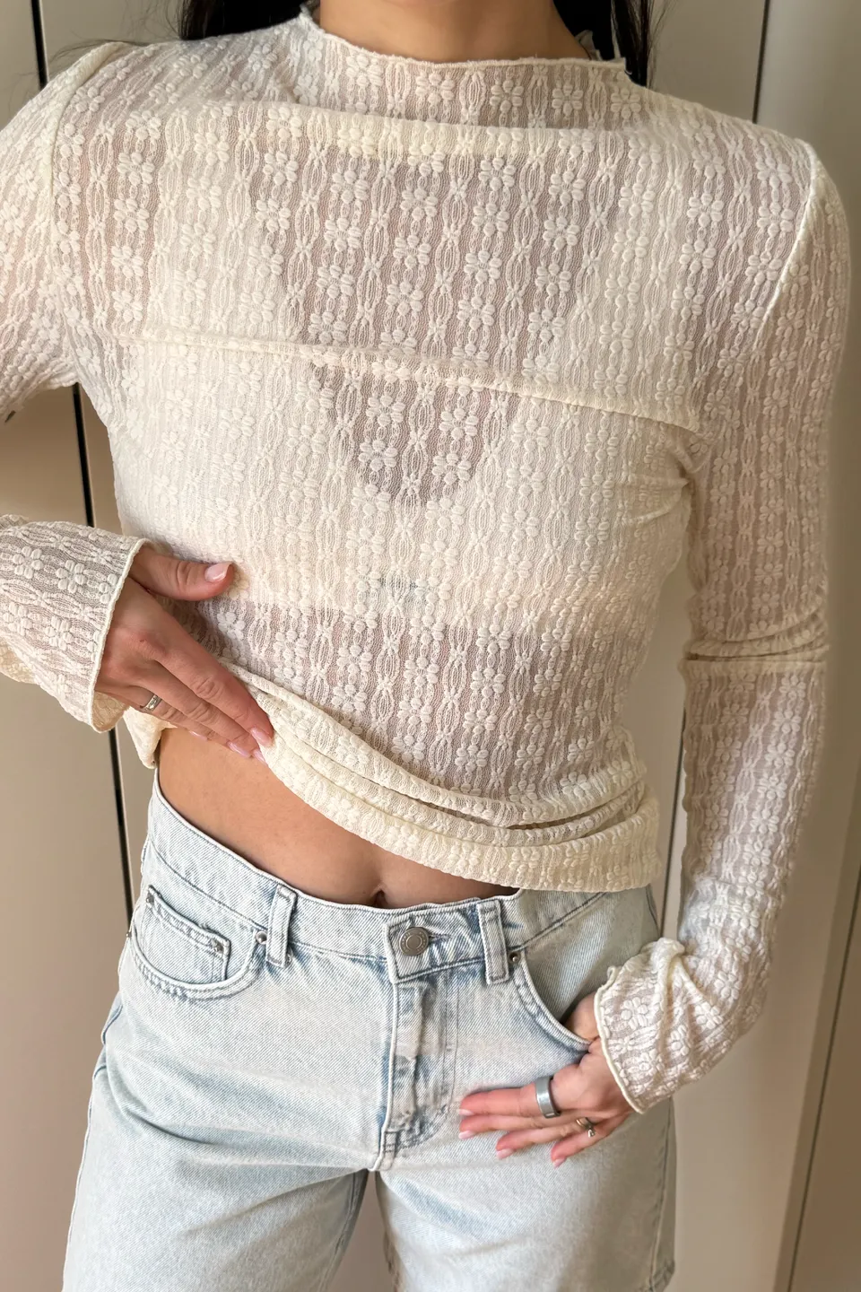 oh-april-zahara-lace-longsleeve-off-white-spitze image 1