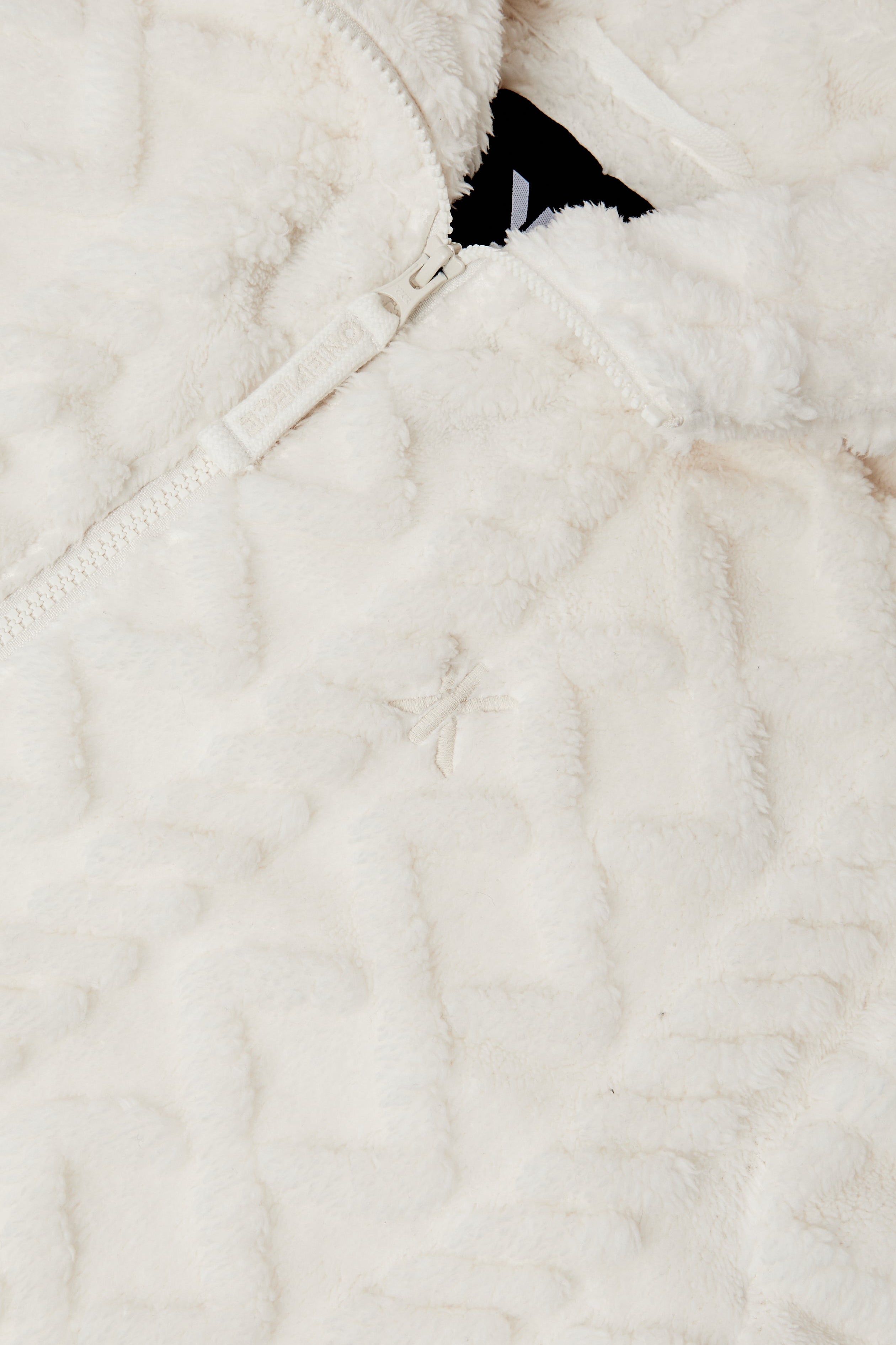onepiece-puppy-cable-jumpsuit-overall-off-white-fleece image 2