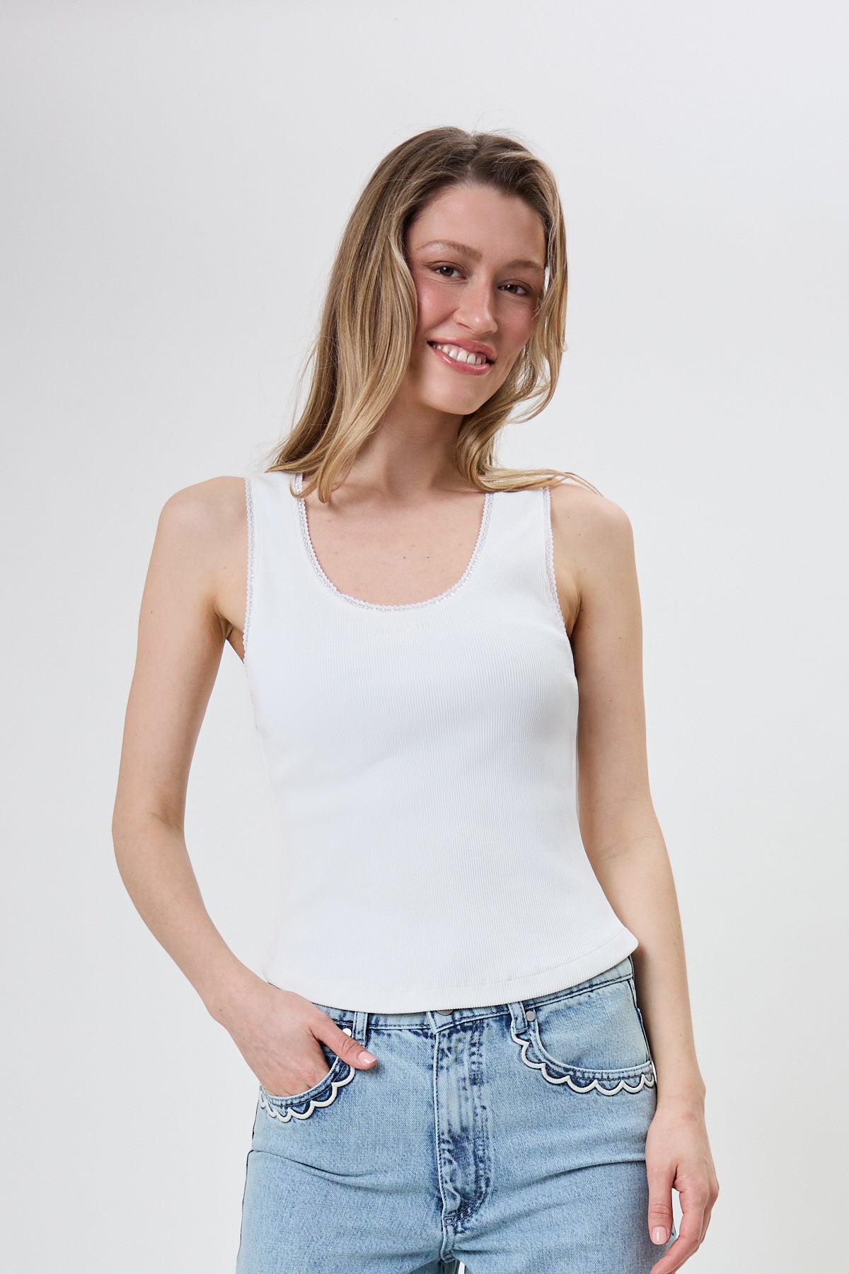 oh-april-jolie-lace-tanktop-top-wei-spitze-slim-fit image 2