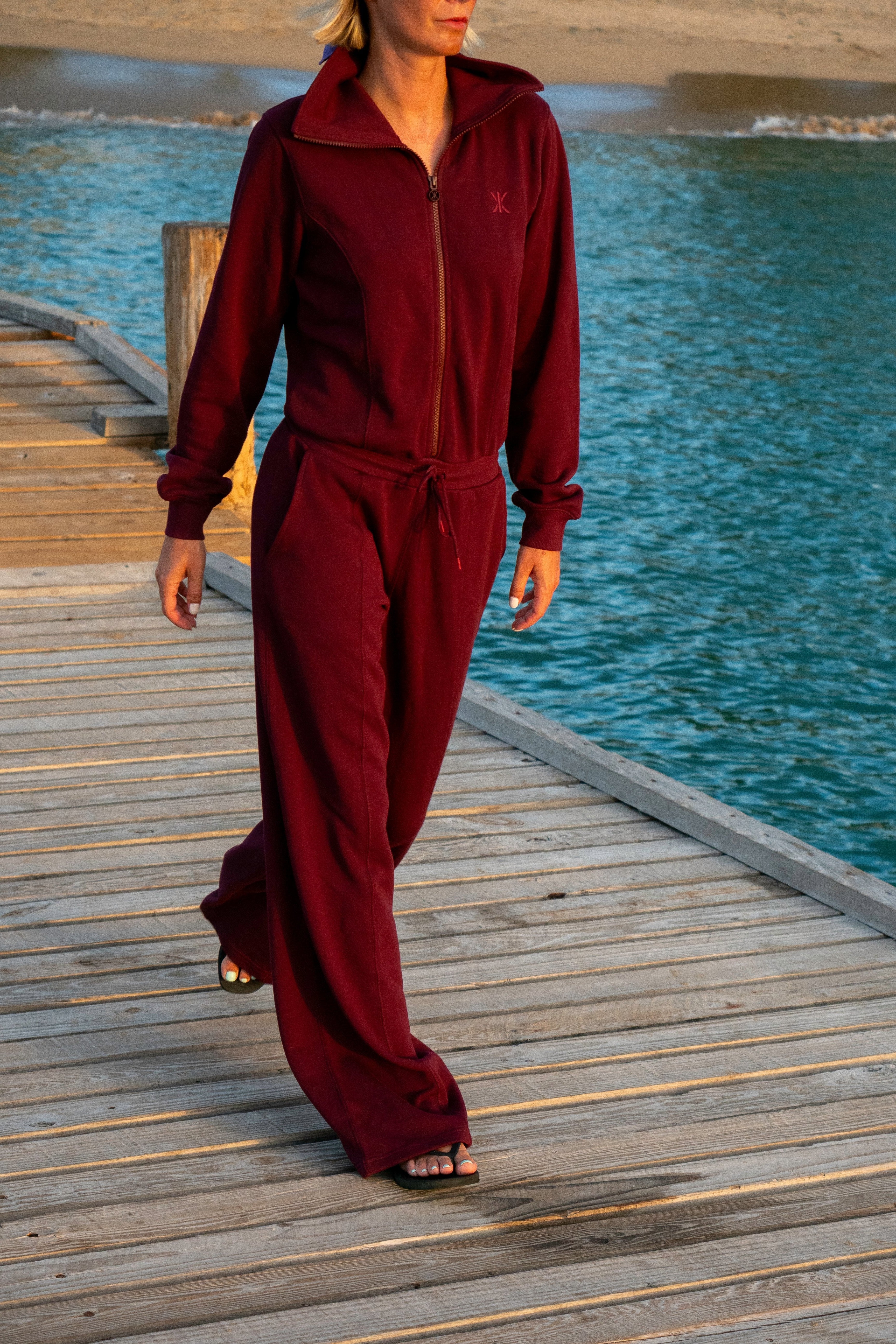 onepiece-sporty-basic-female-jumpsuit-rot-baumwolle image 2