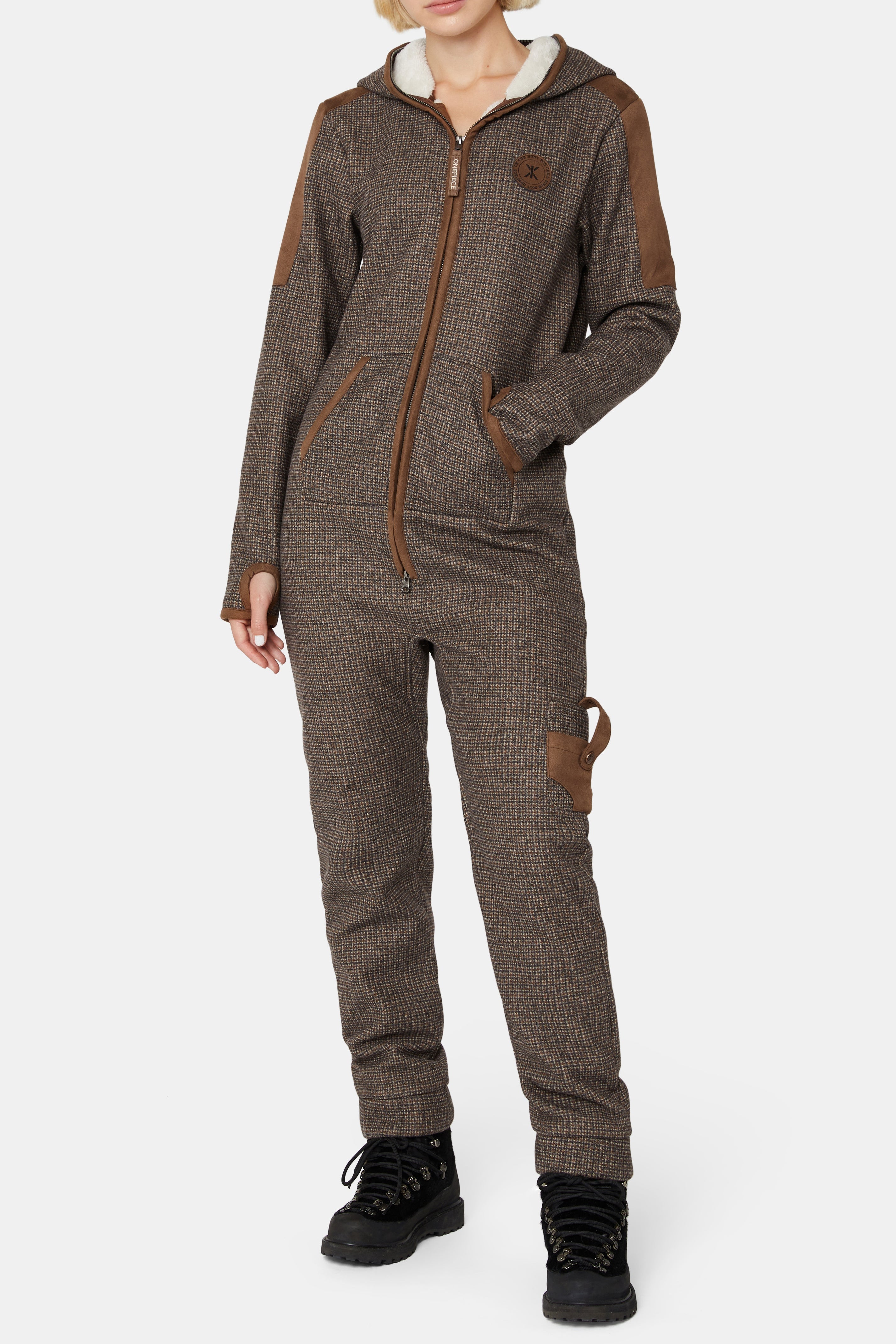 onepiece-good-chill-hunting-jumpsuit-braun-damen-overall image 2