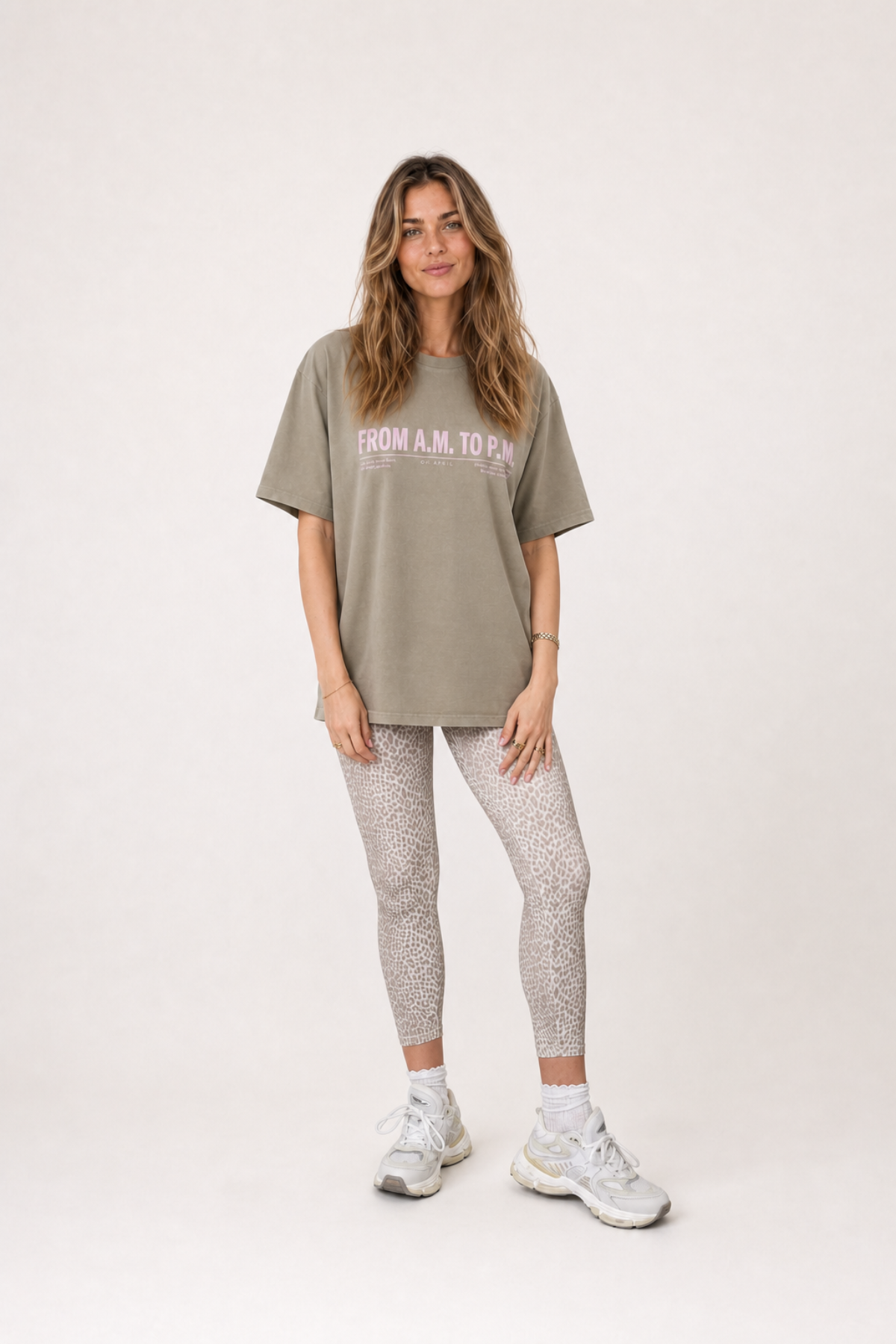 oh-april-bf-t-shirt-am-to-pm-taupe-acid-oversized image 3