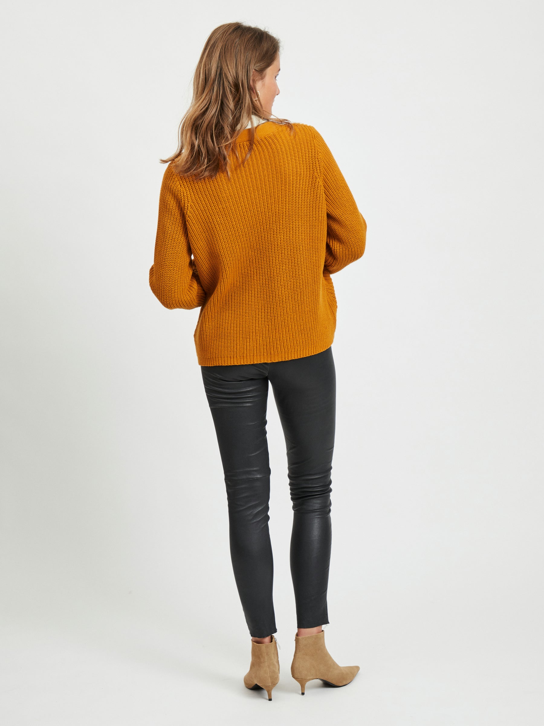 object-jumpers-kurzer-strickcardigan-grobstrick image 4