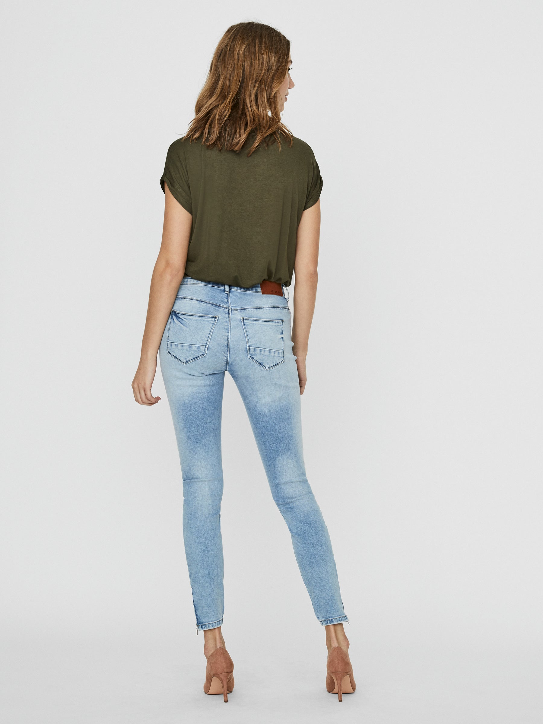 noisy-may-tops-t-shirt-kurzarm-viskose-regular-60cm image 3