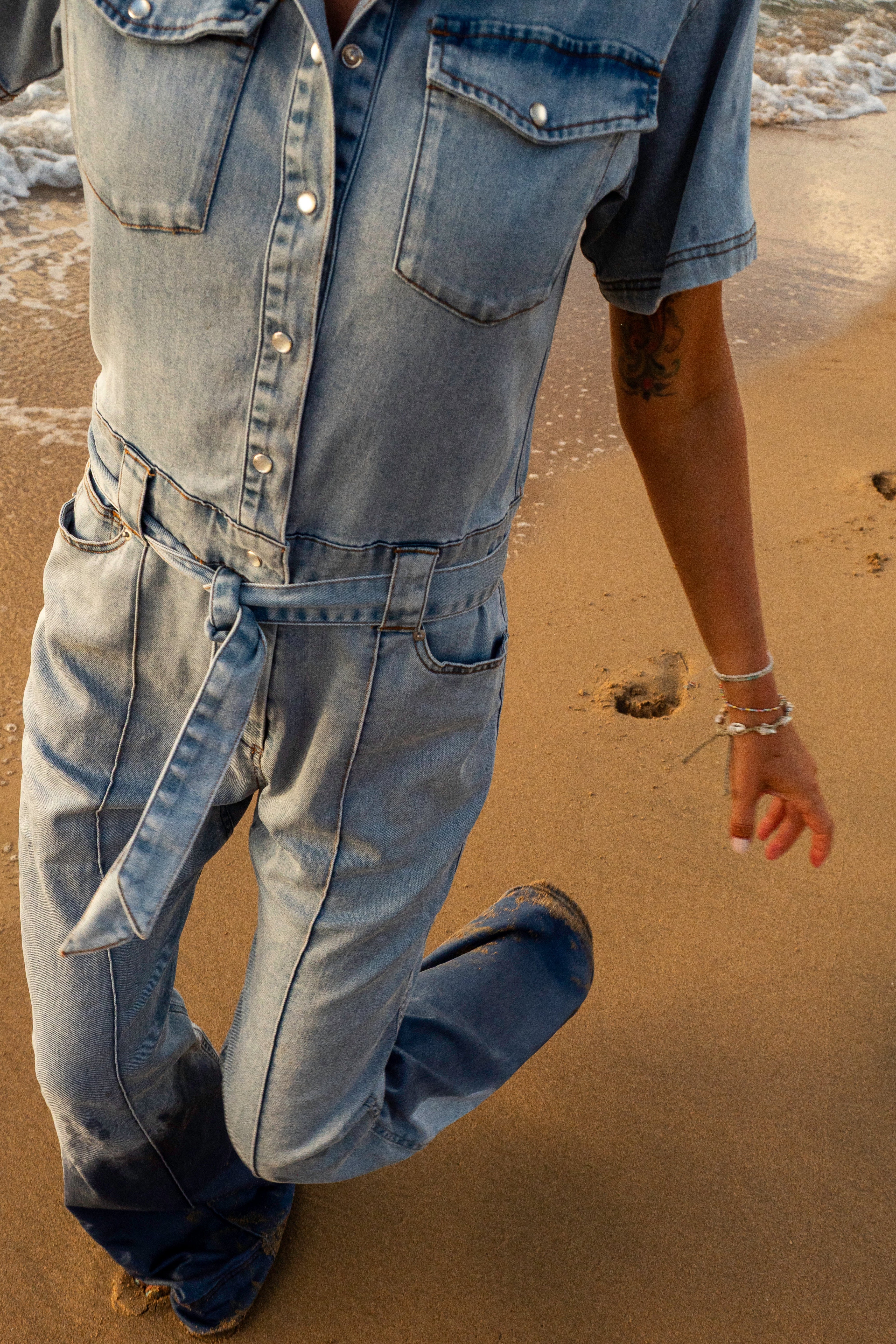 onepiece-light-chambray-flared-jumpsuit-overall-hellblau image 2