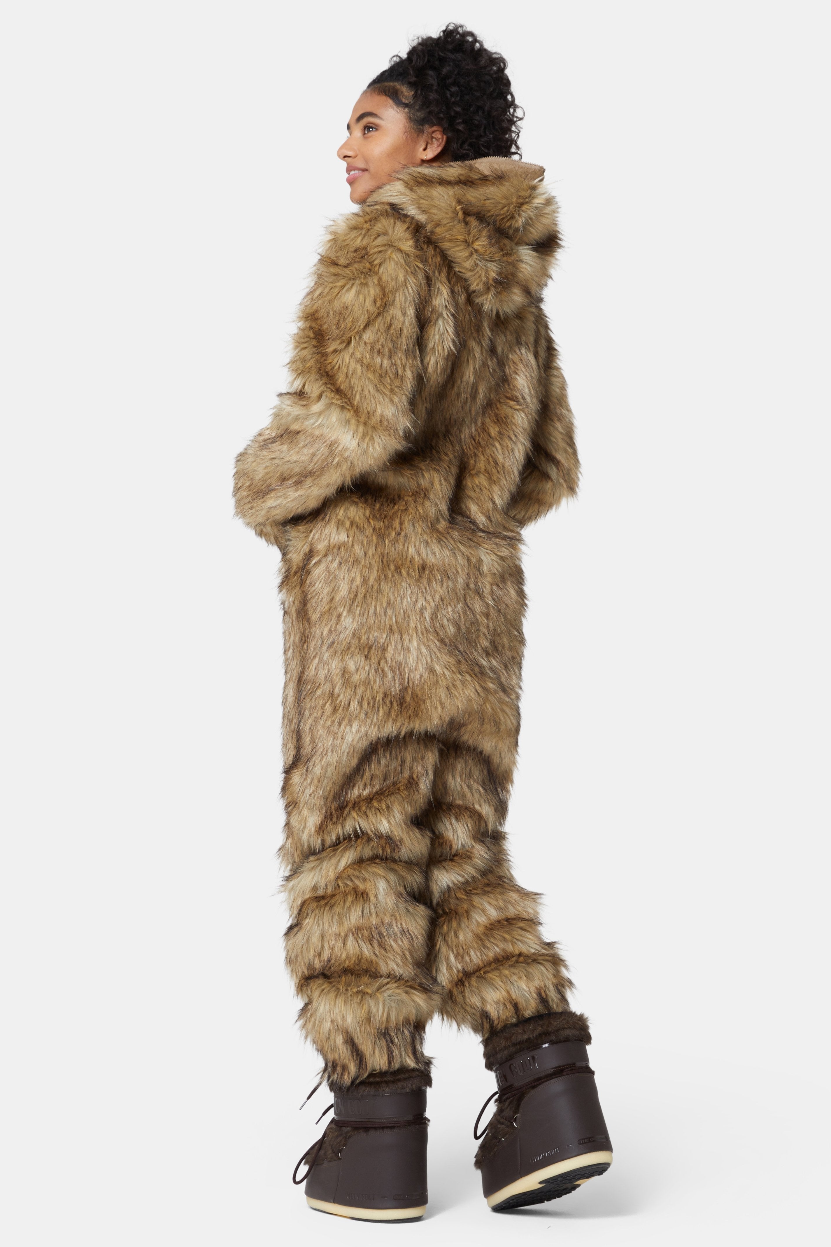 onepiece-good-hair-day-jumpsuit-braun-kunstfell-warm image 5