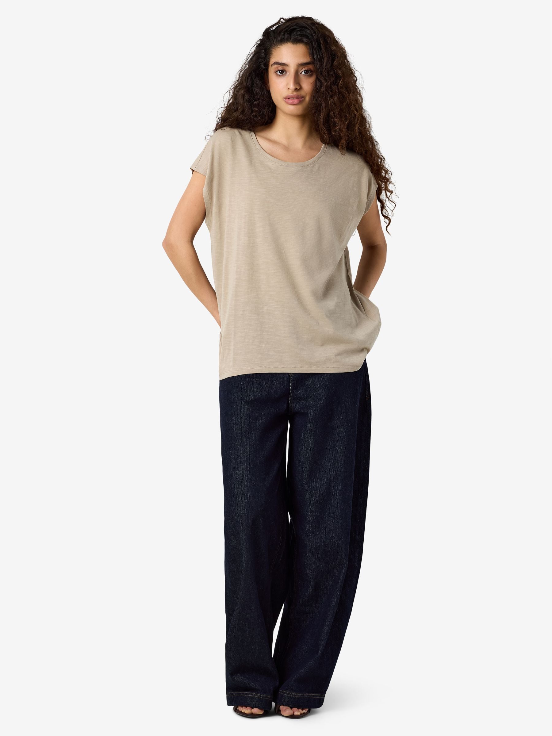 noisy-may-mathilde-t-shirt-damen-oversize-bio-baumwolle-2 image 4
