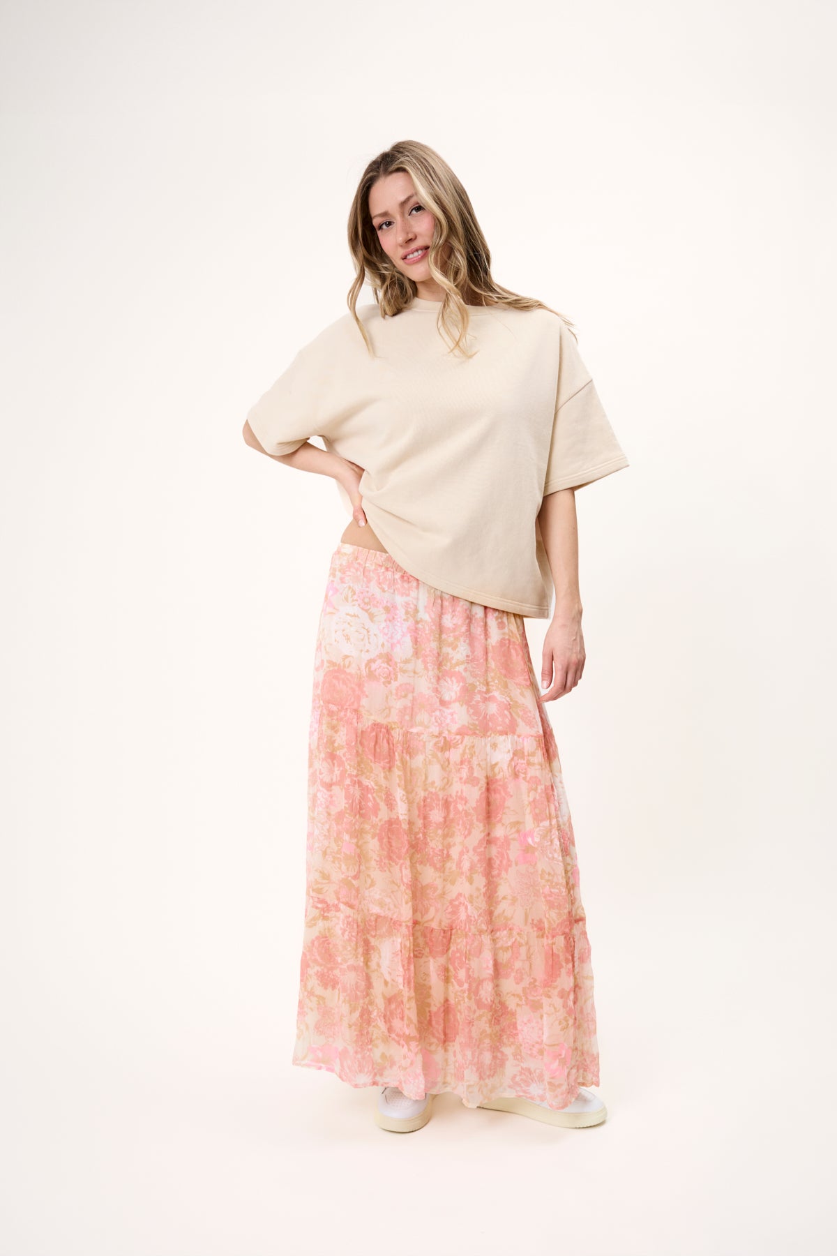 oh-april-karo-short-sleeve-sweater-beige-oversized image 2