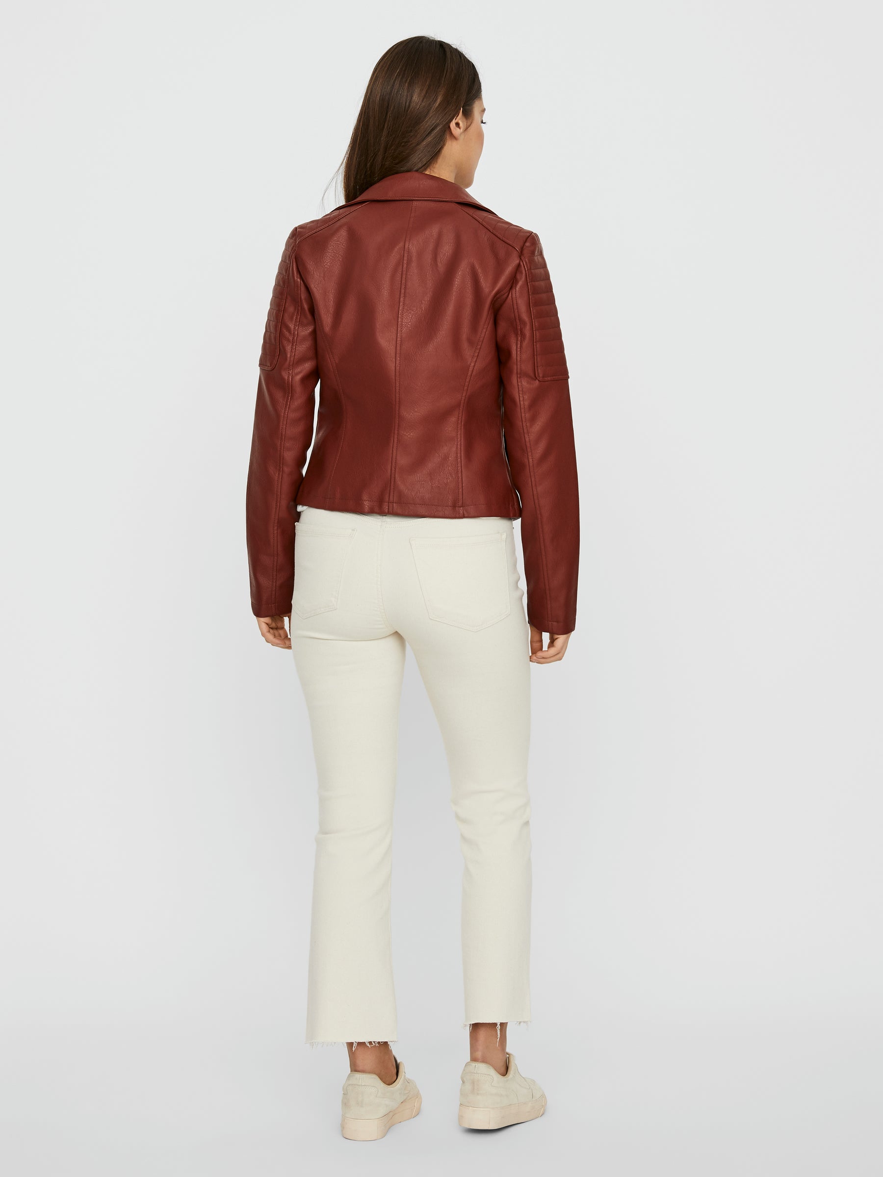 noisy-may-kunstleder-jacke-kurz-tight-fit-schwarz image 4
