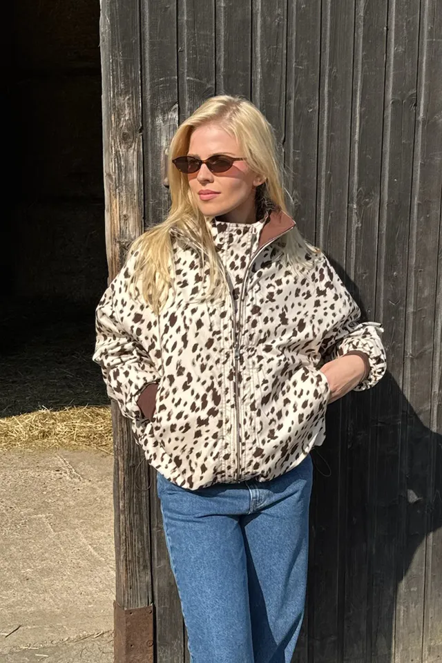 oh-april-amine-reversible-jacket-dark-brown-cow image 1