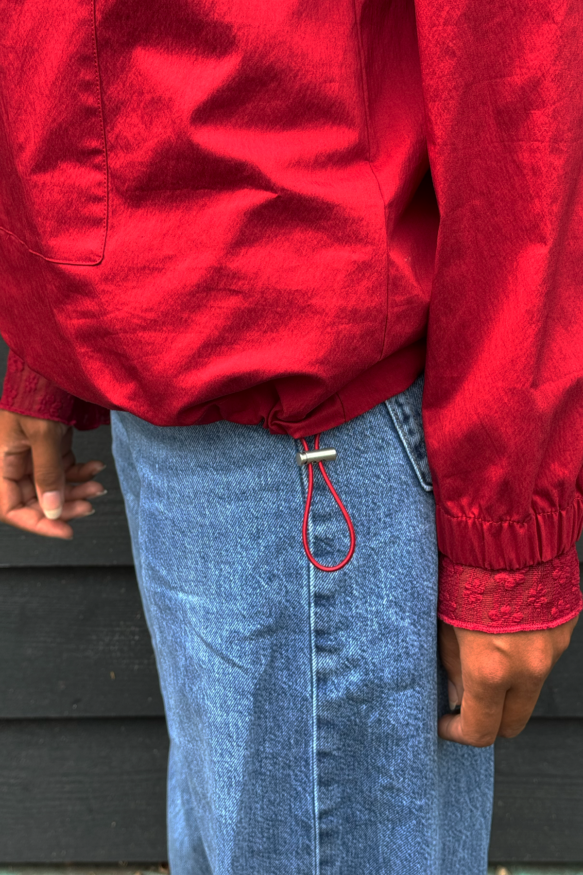oh-april-windbreaker-jacke-cherry-red-mit-kordelzug image 4