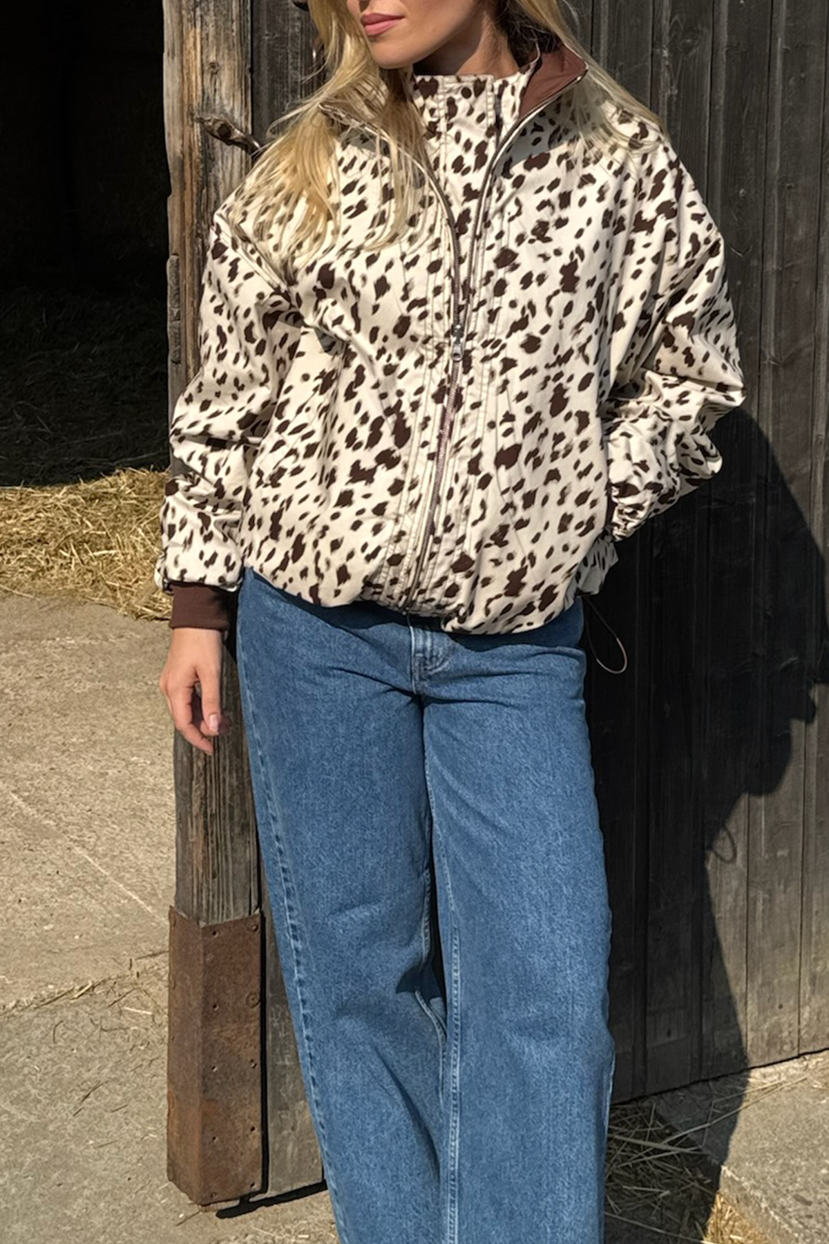 oh-april-amine-reversible-jacket-dark-brown-cow image 2