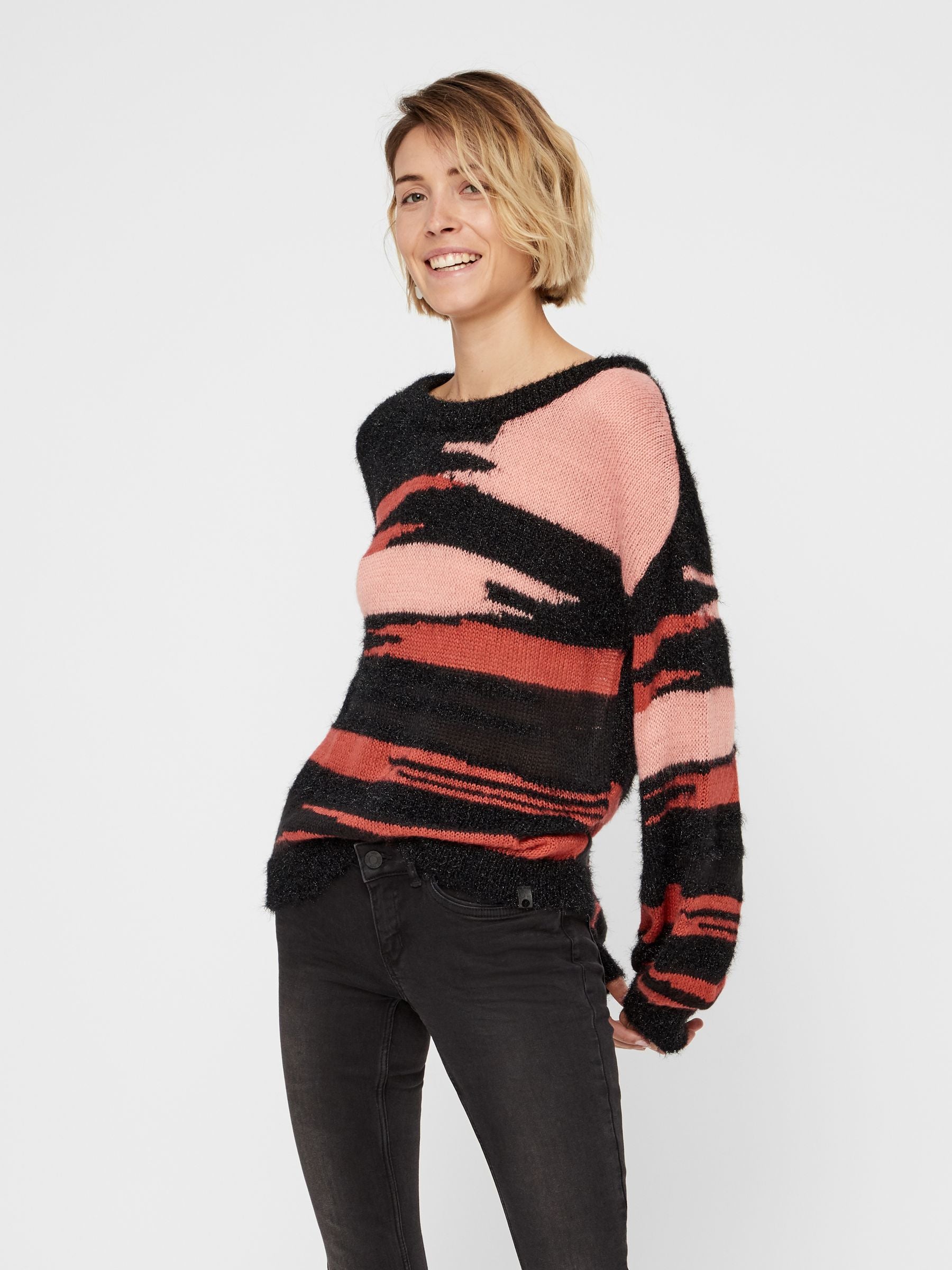 noisy-may-strickpullover-o-ausschnitt-buntes-muster image 2