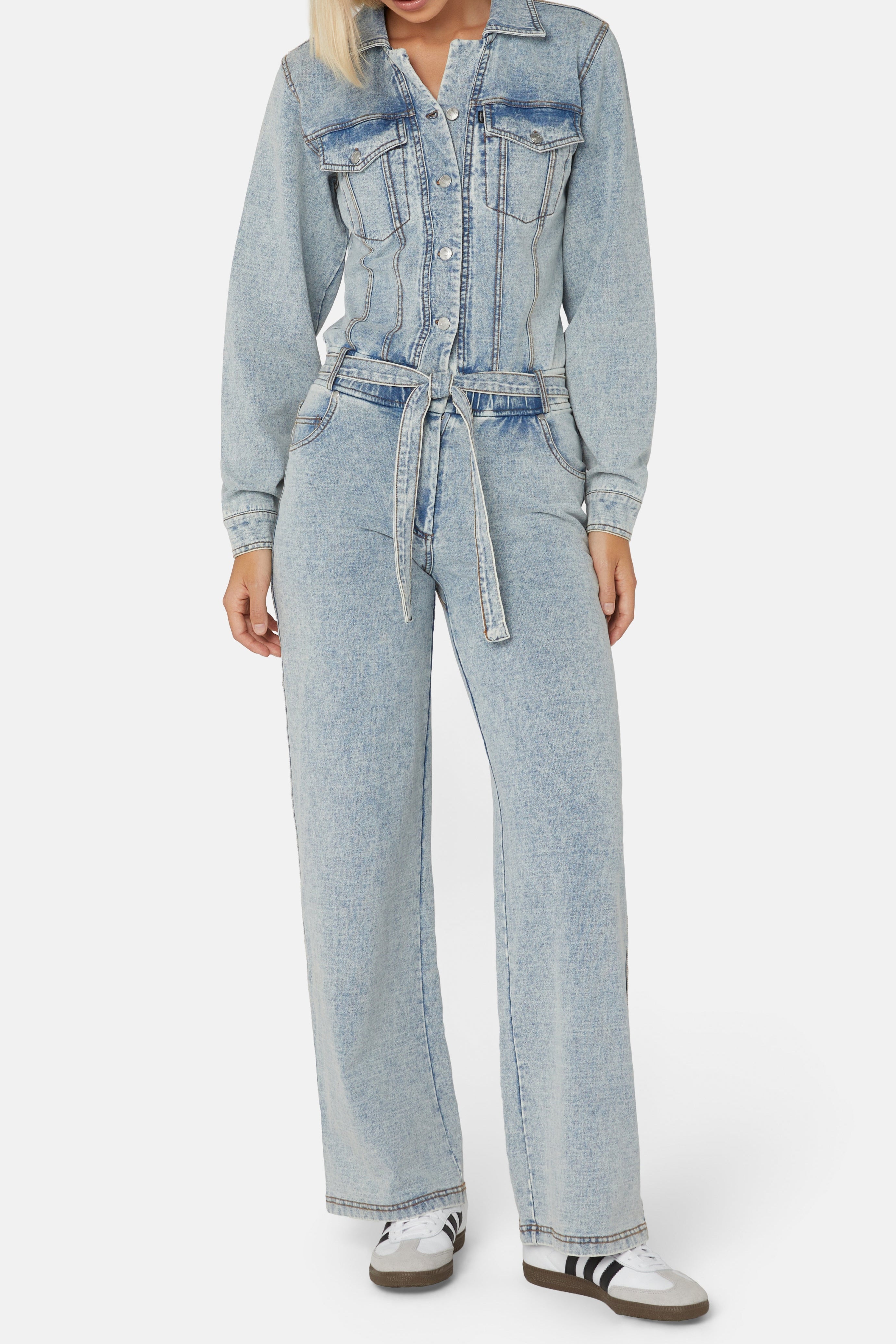 onepiece-denim-comfort-fitted-jumpsuit-hellblau image 2