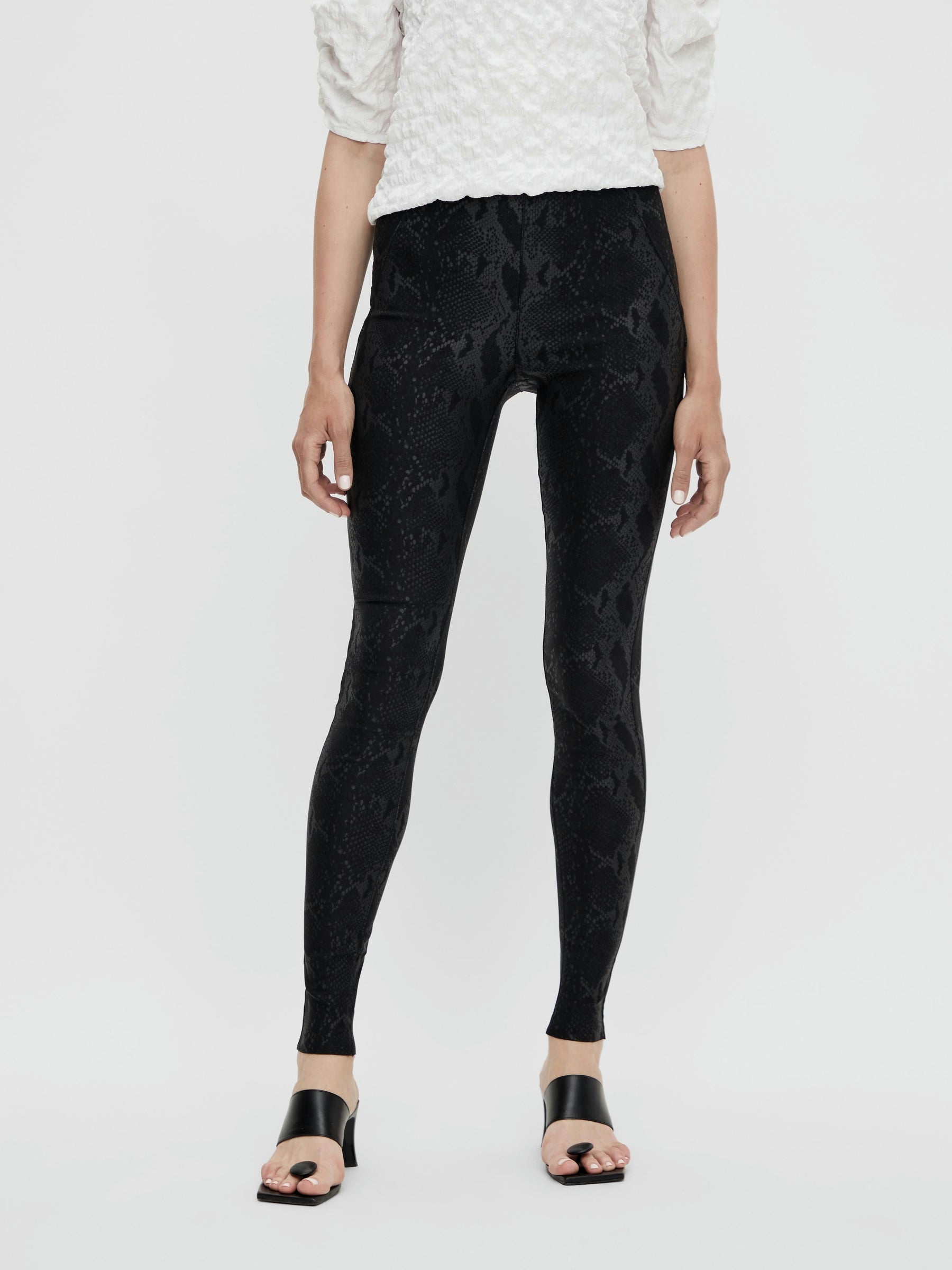 object-coated-leggings-glitzer-mit-stretch-mid-waist image 2