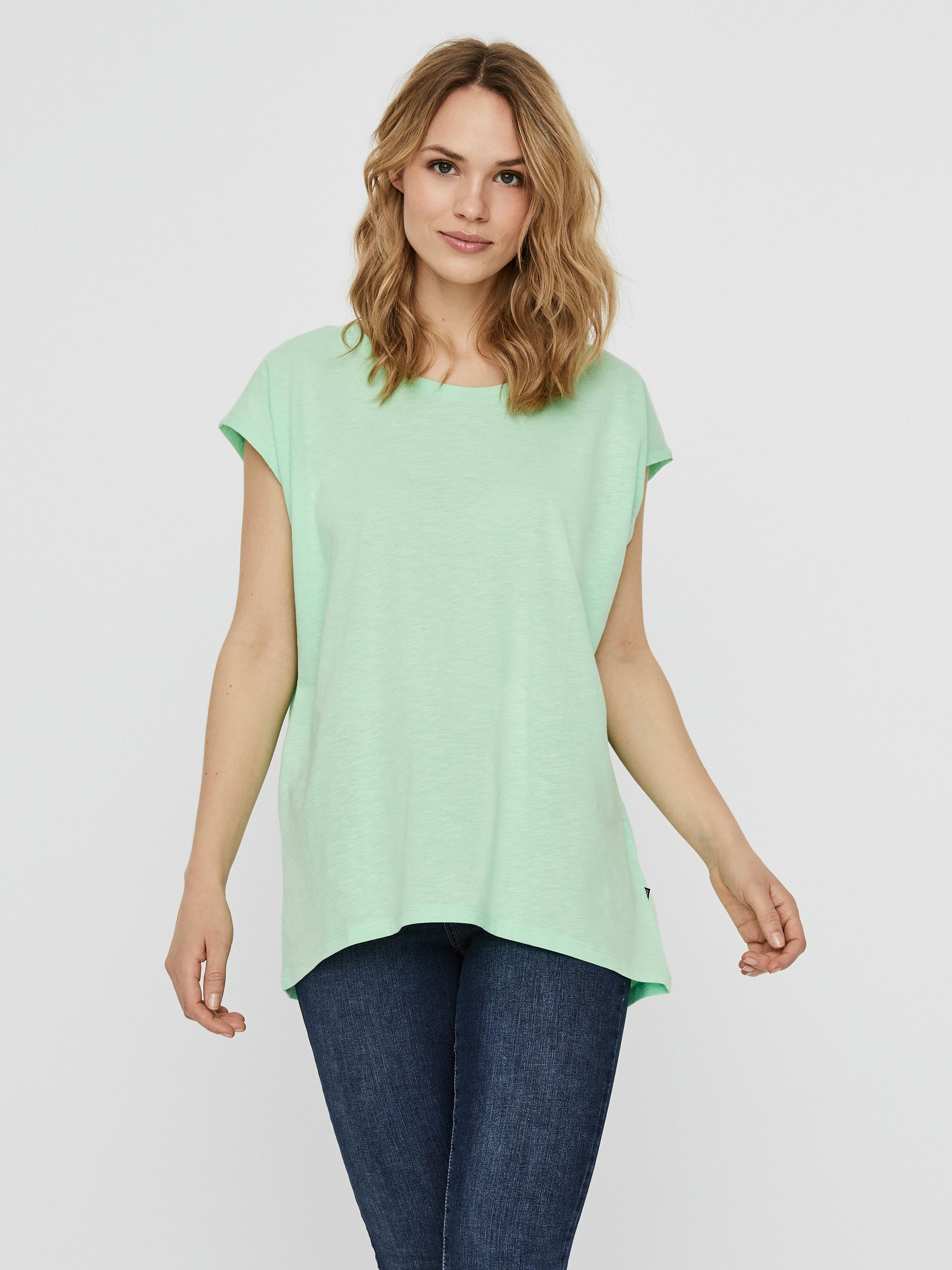 noisy-may-tops-t-shirts-camiseta-t-shirt-damen-locker image 2