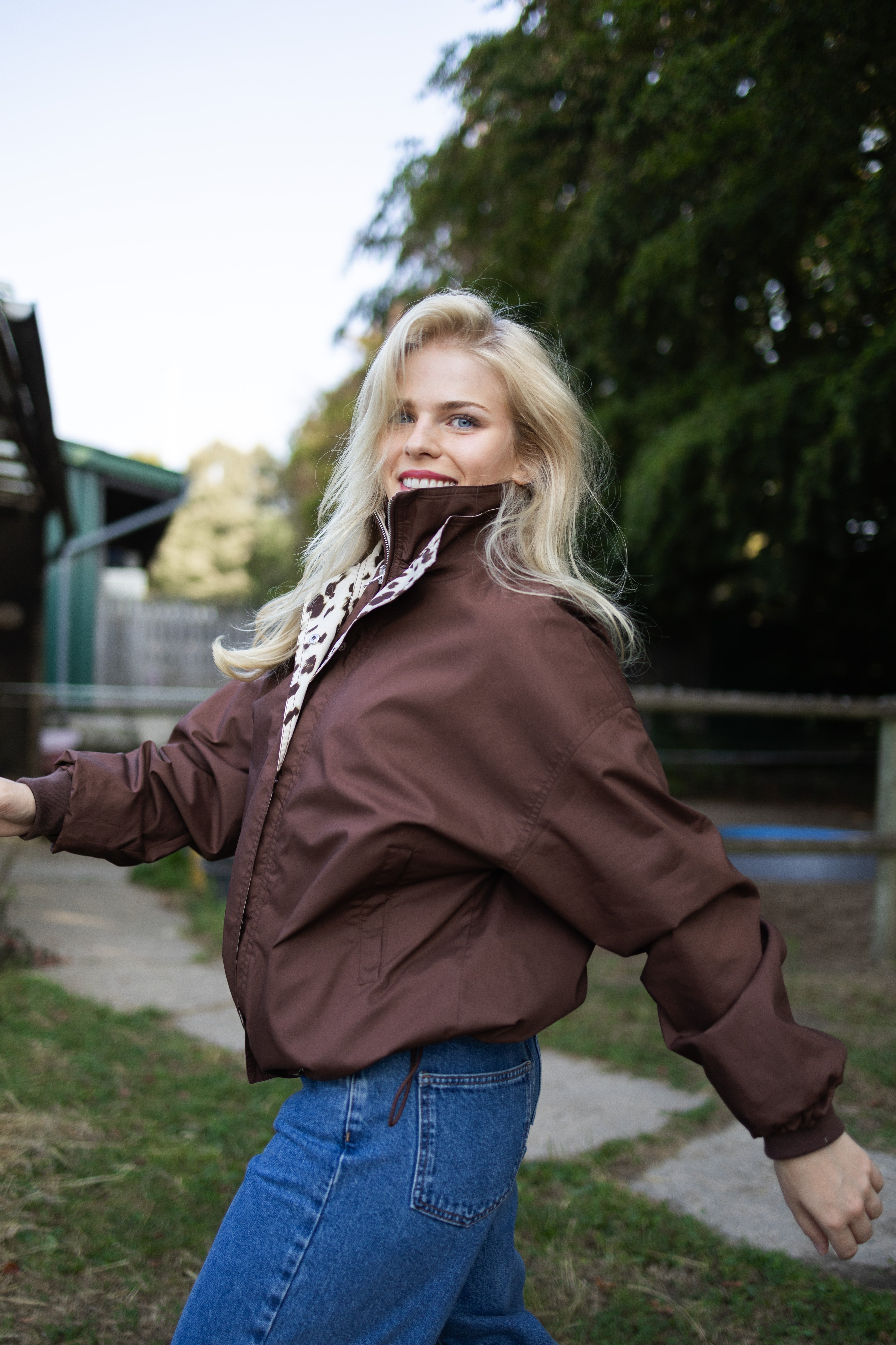 oh-april-amine-reversible-jacket-dark-brown-cow image 7