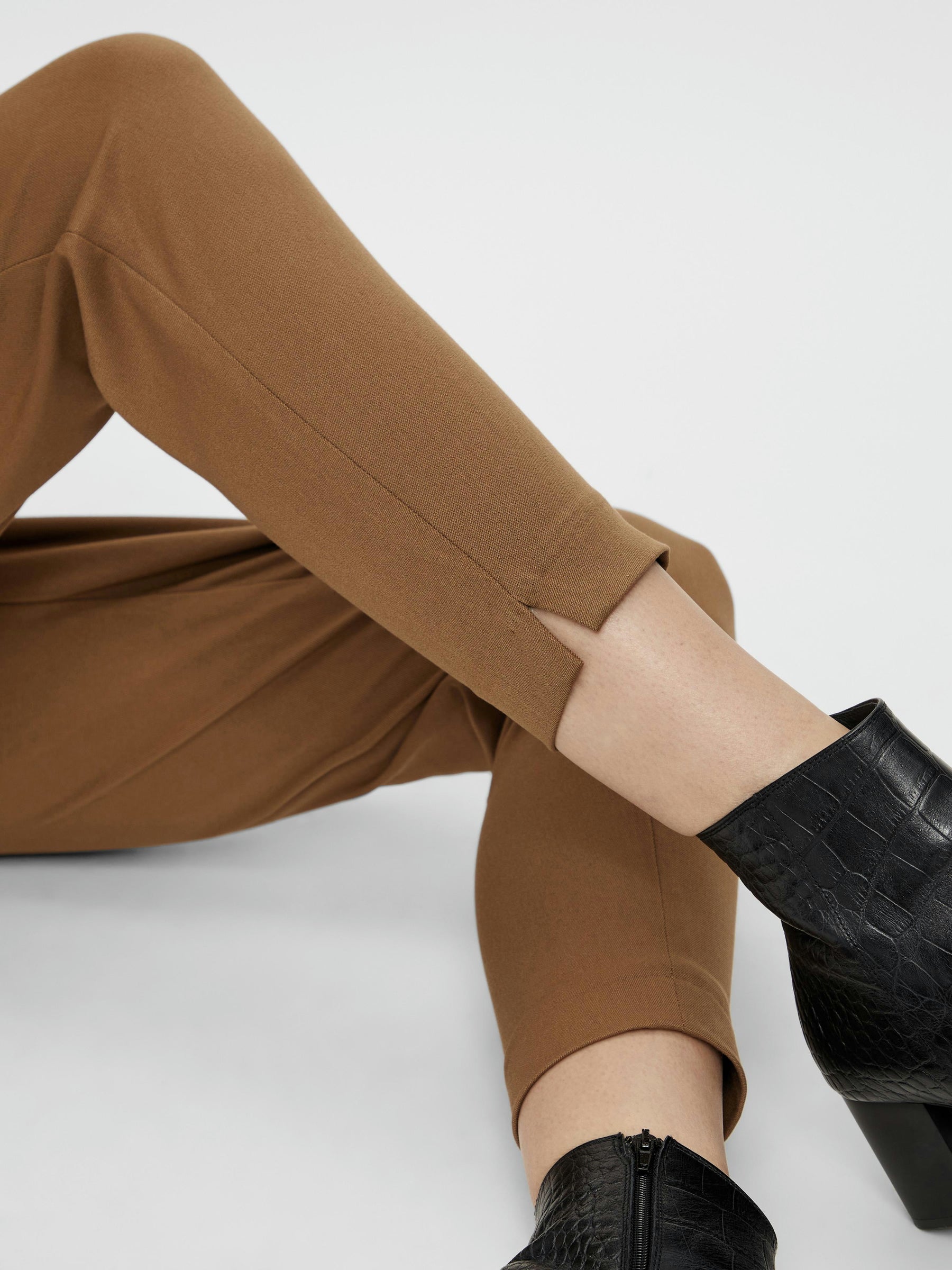 object-objlisa-hose-cropped-slim-fit-stretch-7 image 6