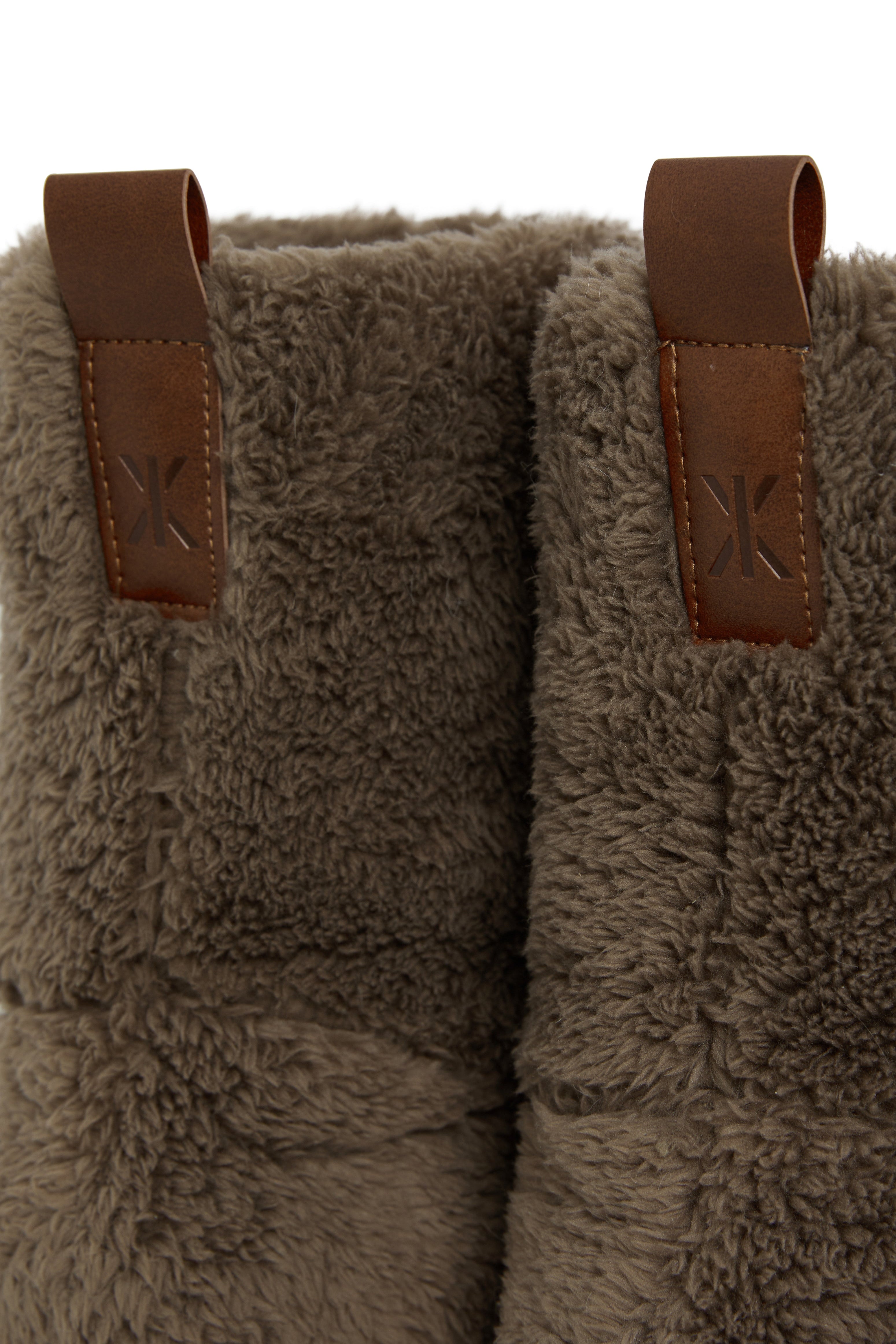 onepiece-puppy-slippers-fleece-hausschuhe-taupe-pl-sch image 3