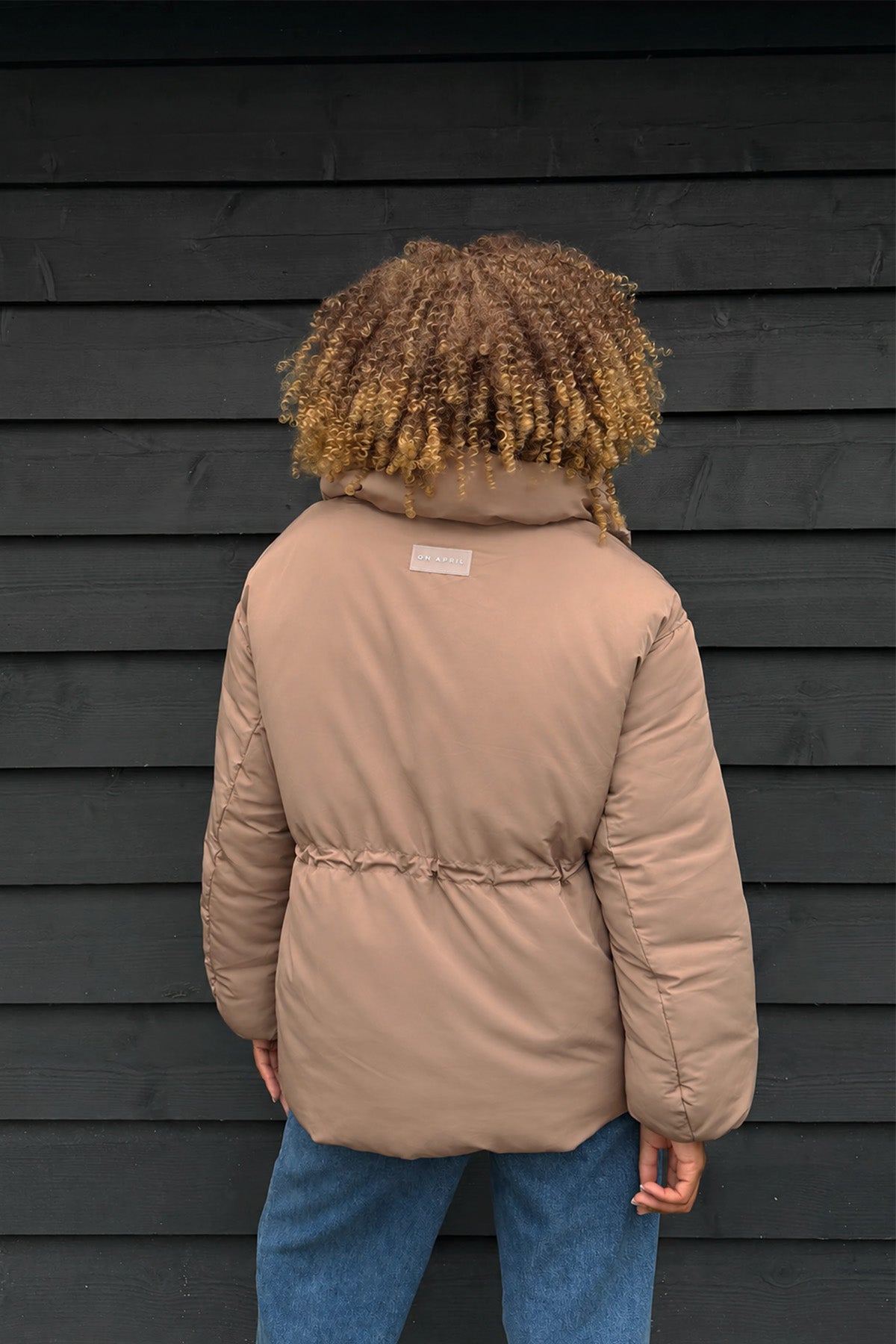 oh-april-puffer-jacket-wendbar-taupe-recycelt image 3
