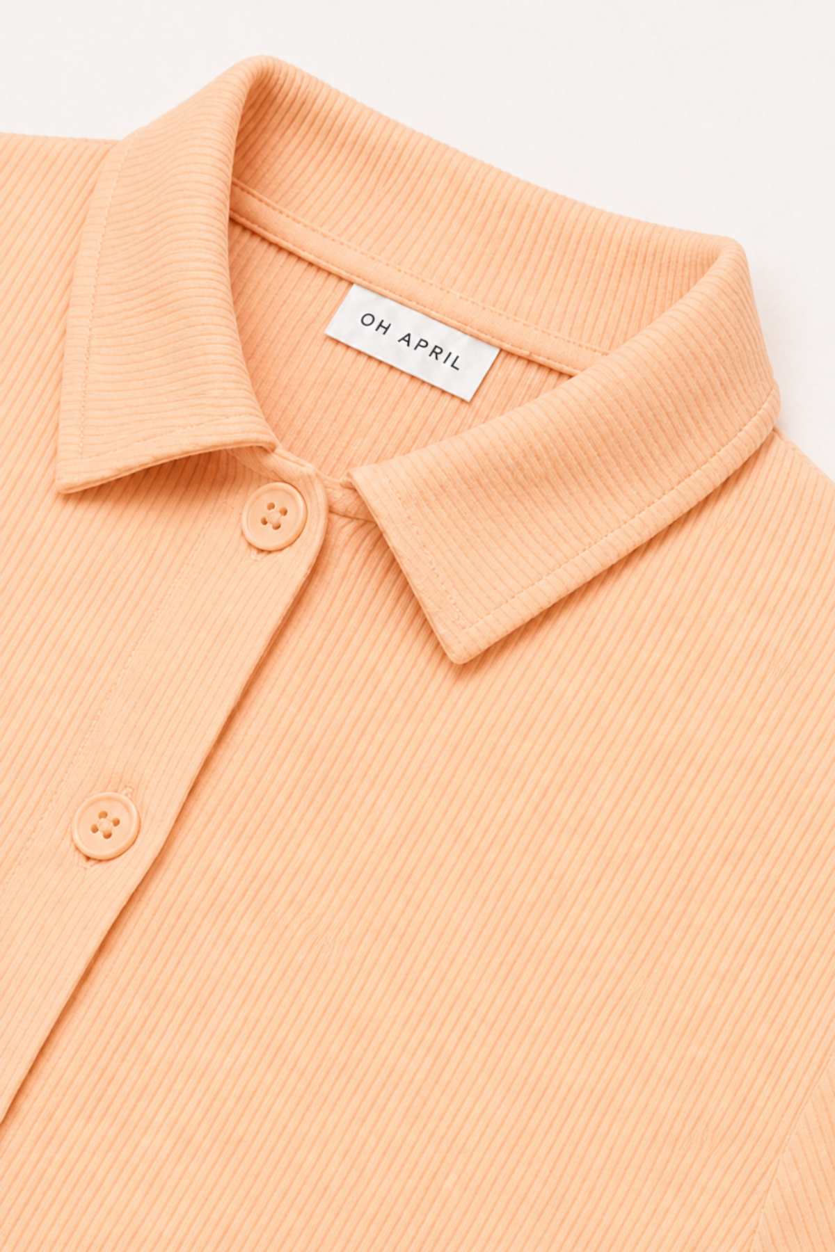 oh-april-fleur-short-sleeve-blouse-peach-bluse-knopfleiste image 4