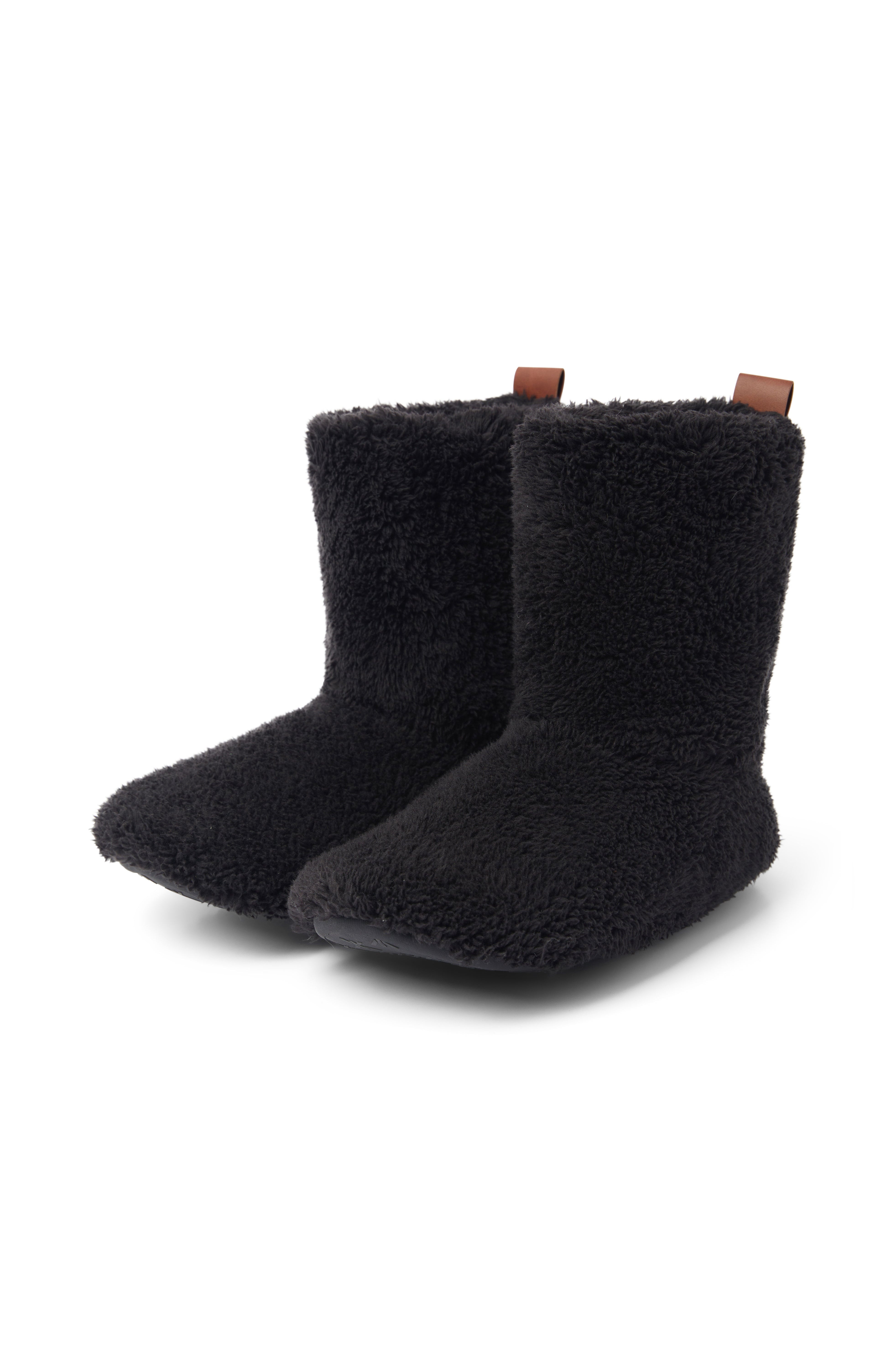 onepiece-puppy-slippers-hausschuhe-schwarz-fleece image 1