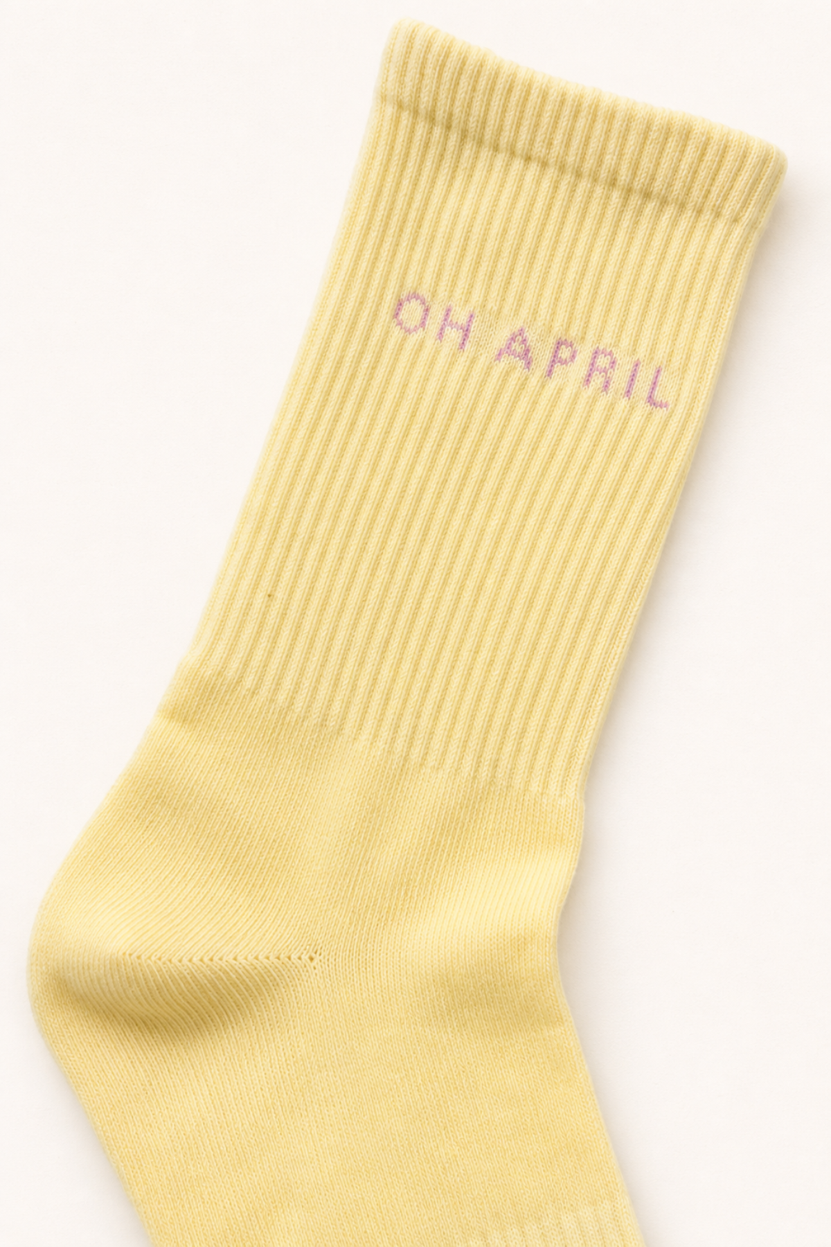 oh-april-lotta-ripped-socks-butter-yellow-tennissocke image 3